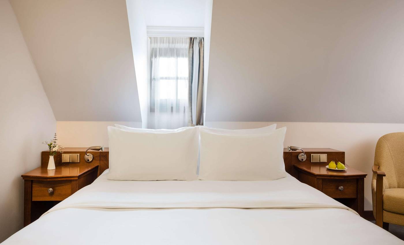 Lindner-Hotel-Prague-Castle--part-of-JdV-by-Hyatt-Room-36