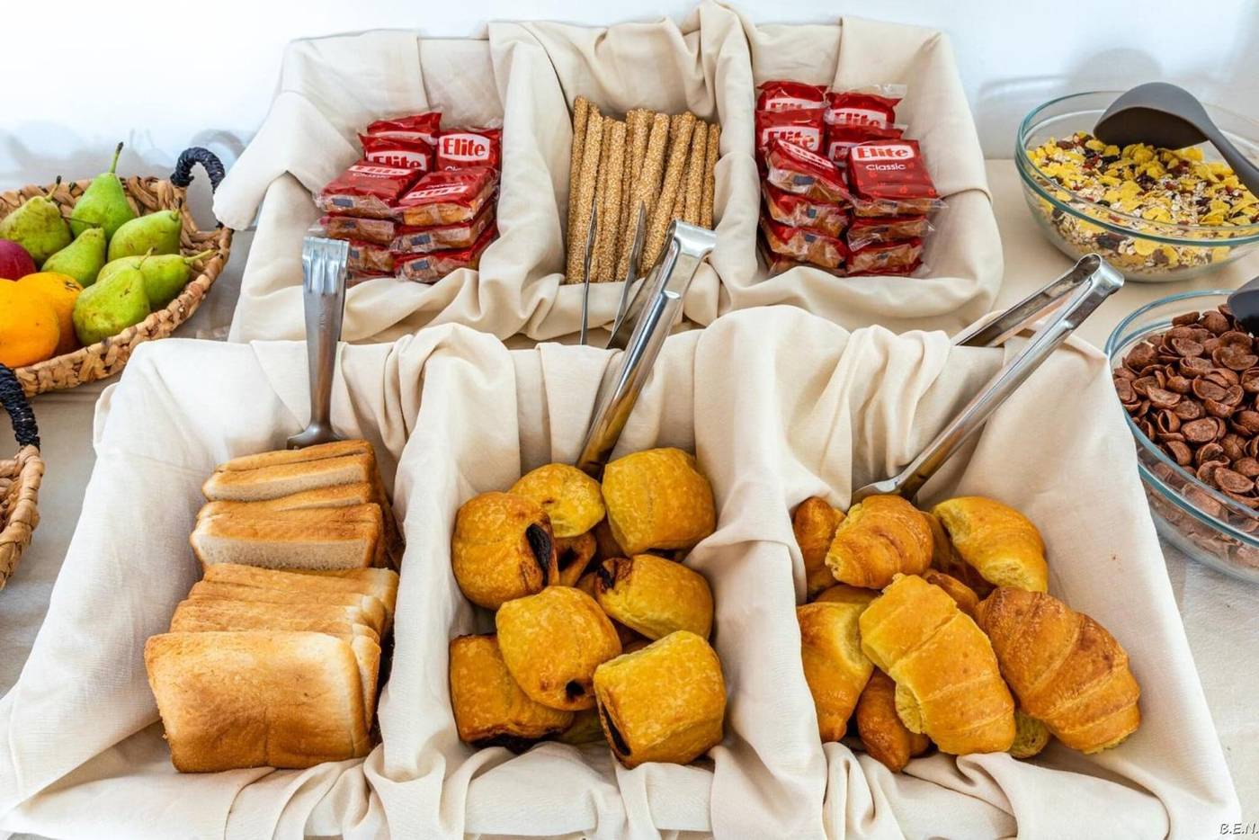 Anamar-Santorini-Restaurant-19