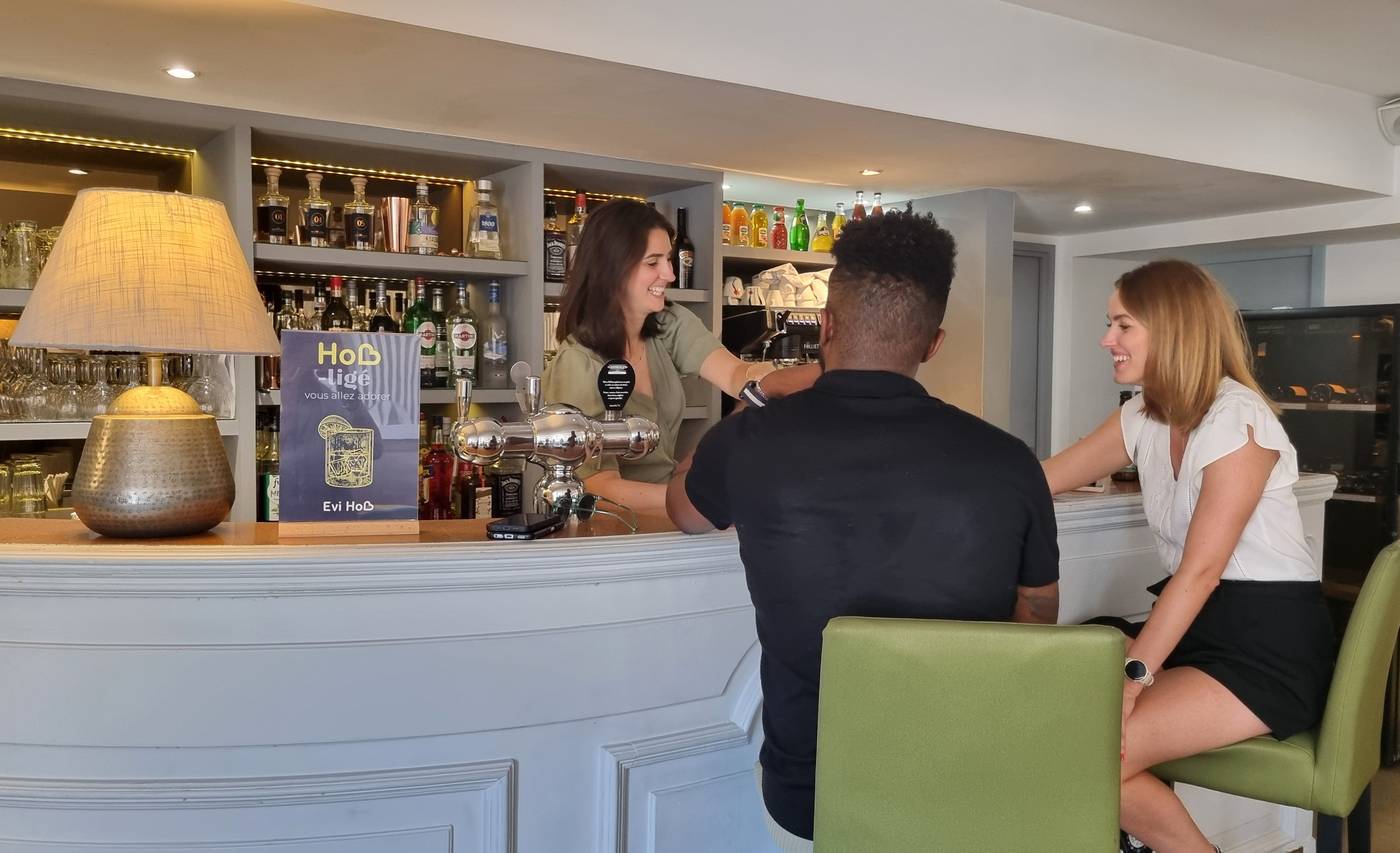 Hob-Le-Cheval-Blanc-Bar-7