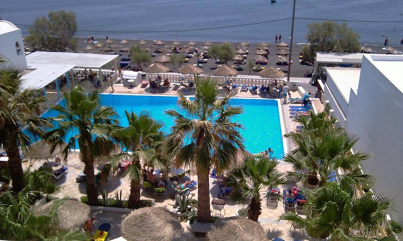 Kamari-Beach-Room-11