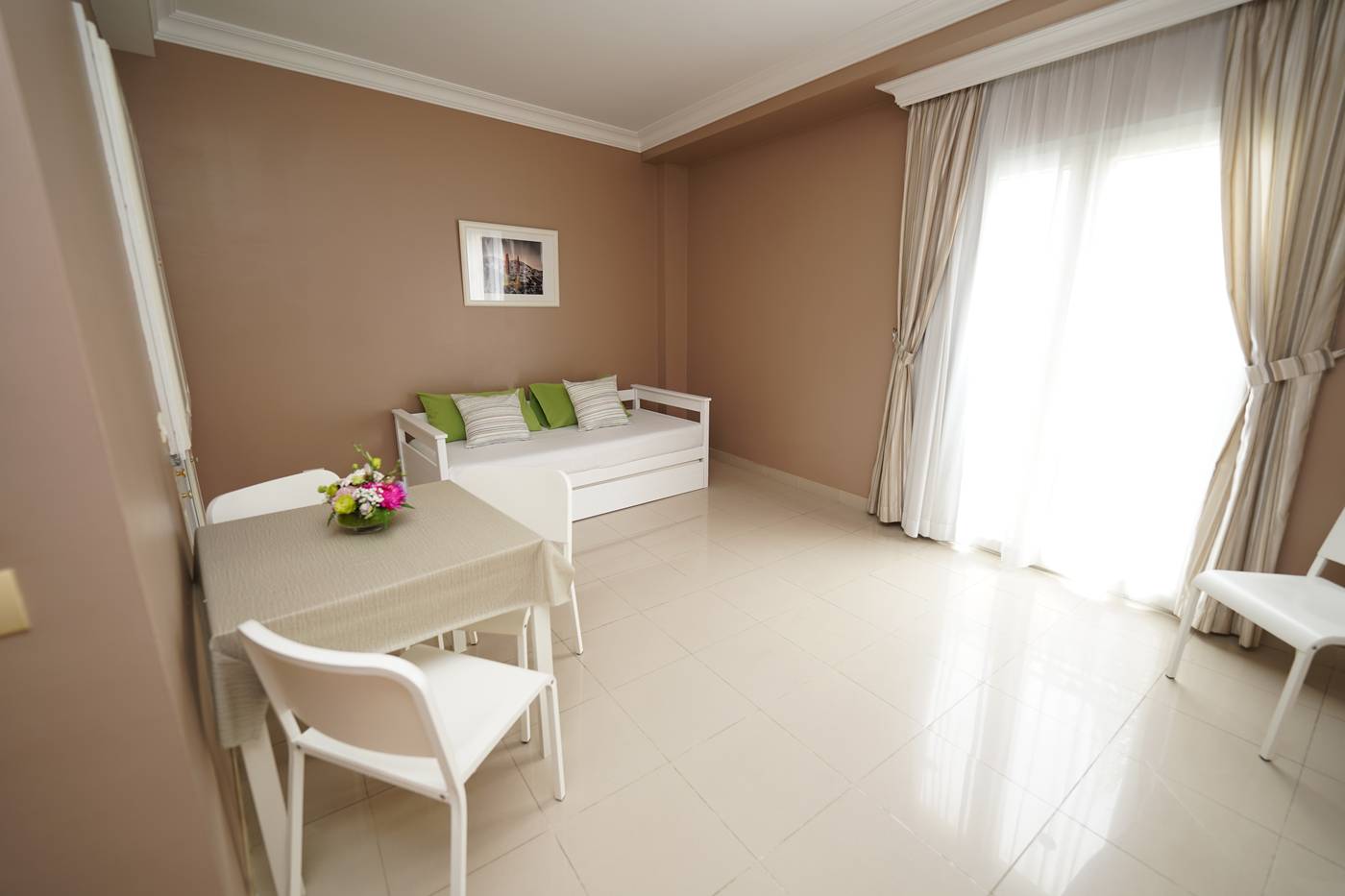 Hotel-RF-Astoria---Adults-Only-Room-6