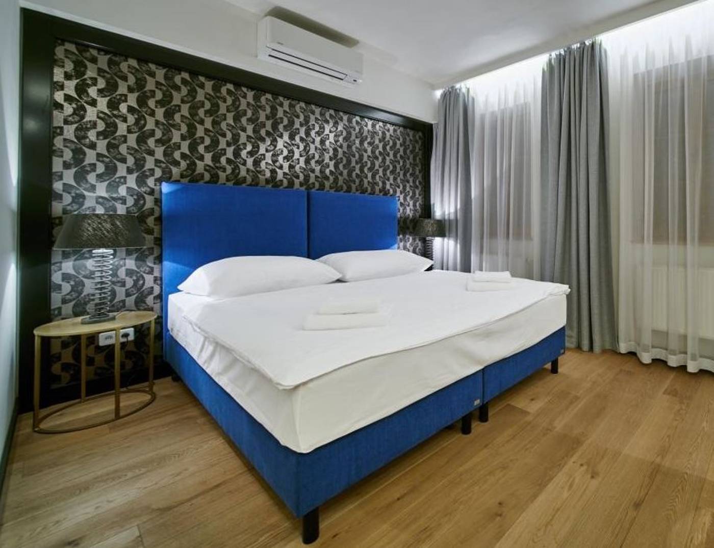 Antik-Hotel-Prague-Room-16