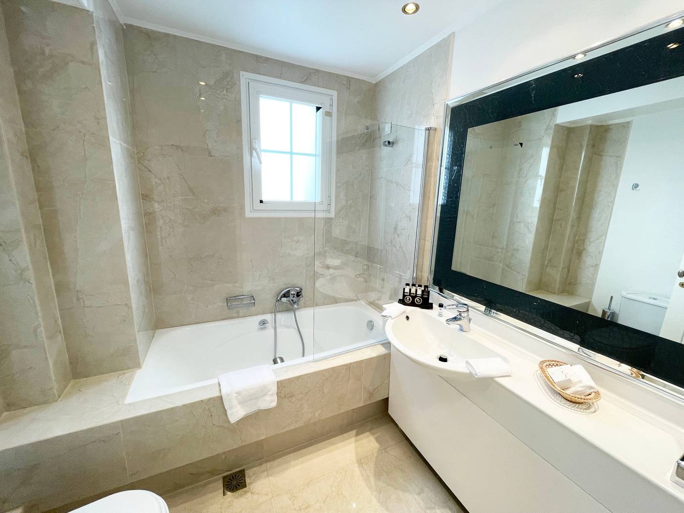 Theoxenia-House-Room-22