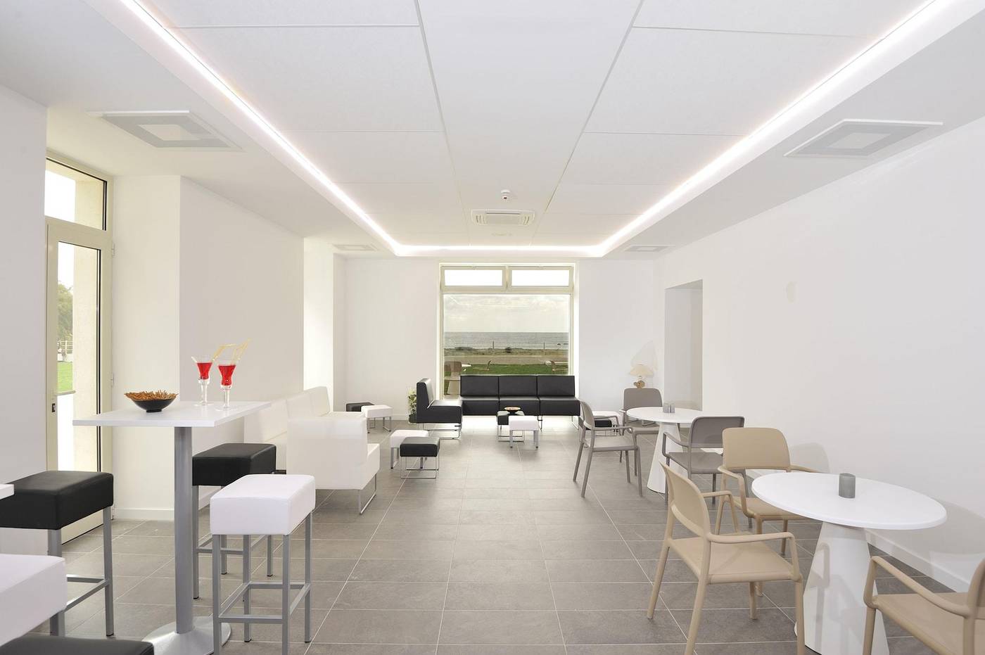 Hotel-Club-Torre-Salinas---Adults-Only-Lobby-33