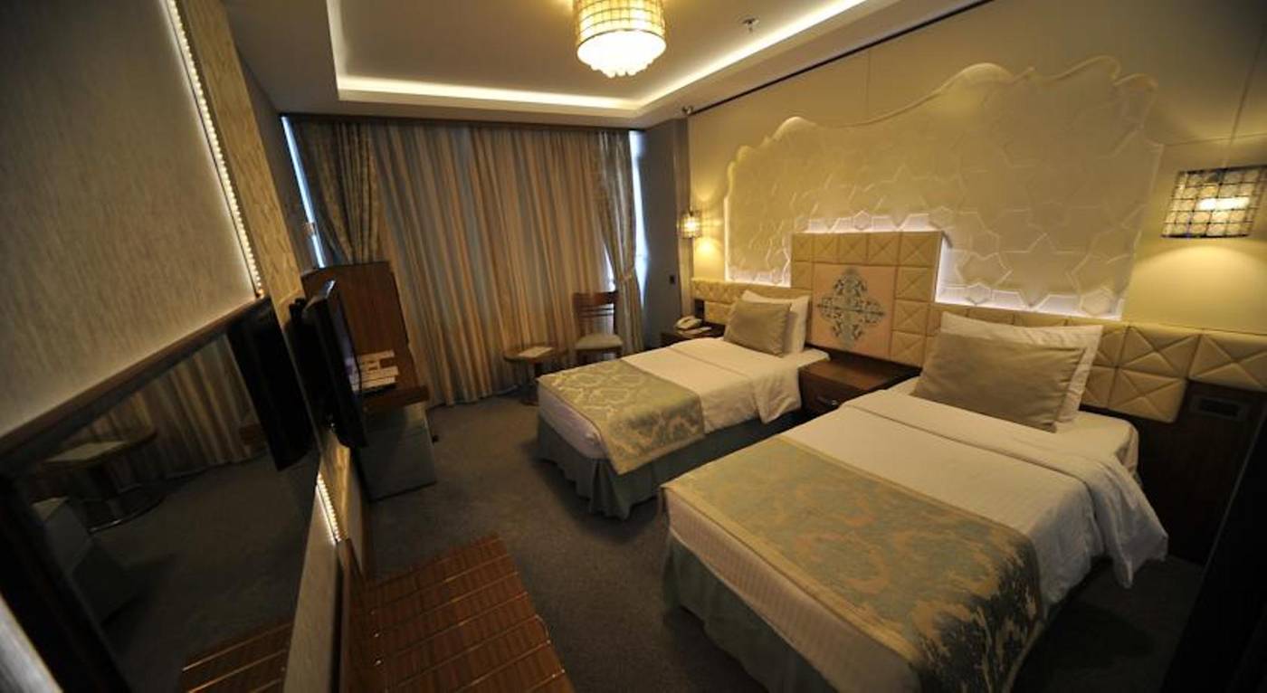 Grand-Star-Room-36