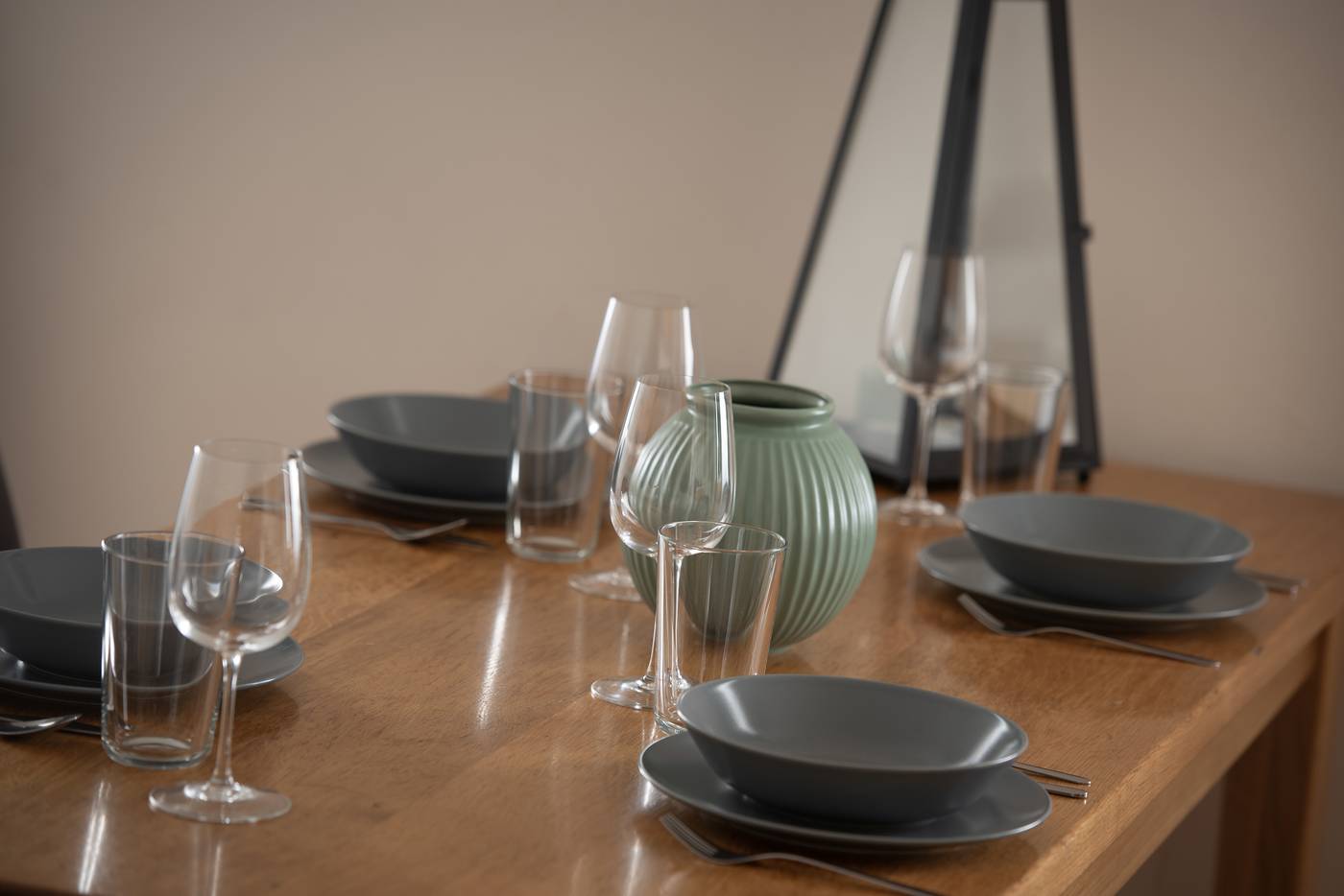 Boutique-Apartments-White-Swan-Room-76