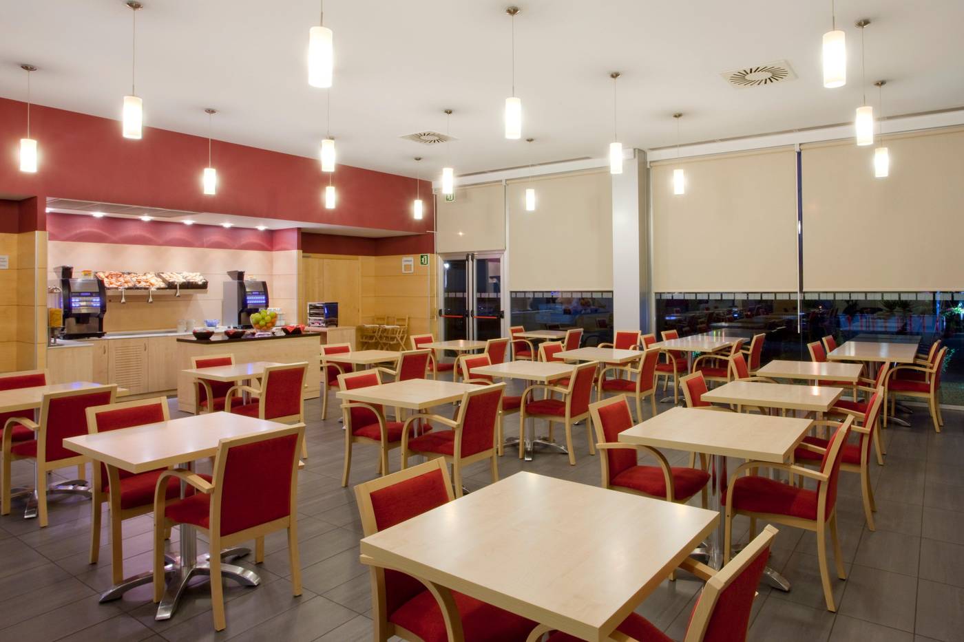 Holiday-Inn-Express-Malaga-Airport-Restaurant-16