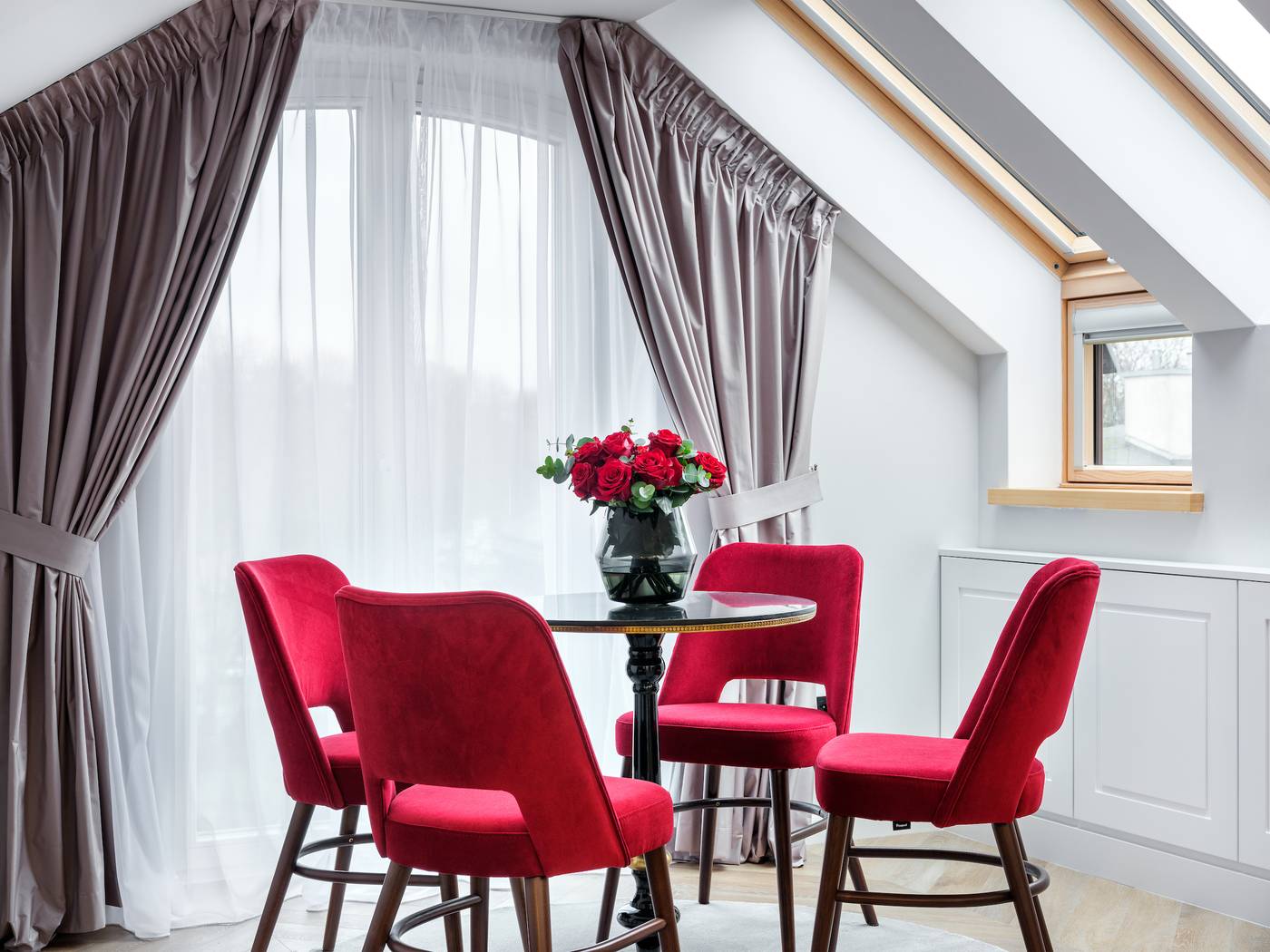 Hotel-Golden-Queen-Room-1