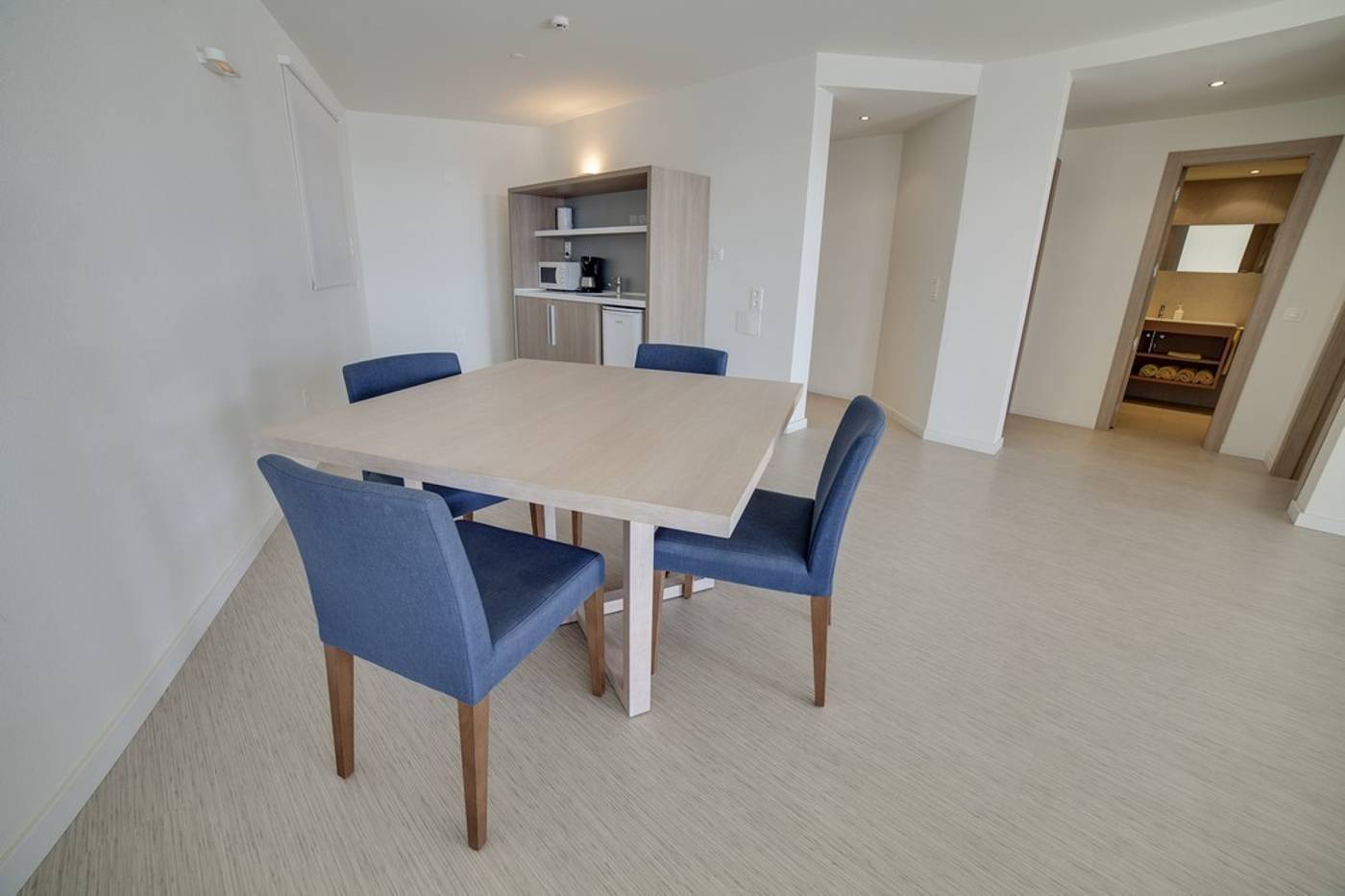 Riviera-Vista-Room-27