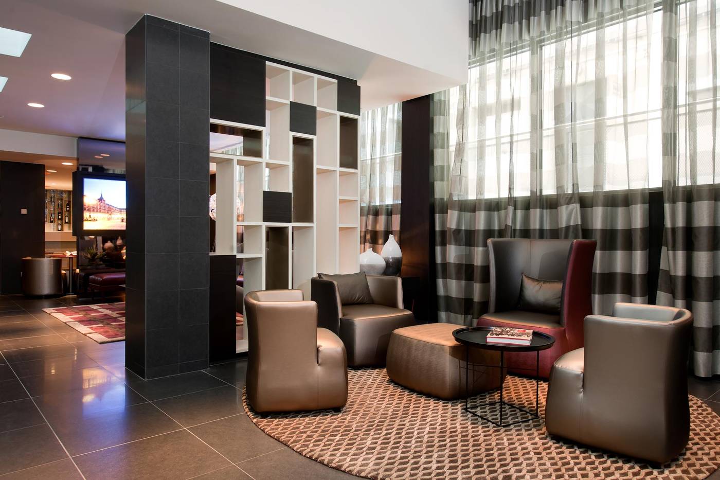 Eurostars-Plaza-Mayor-Lobby-12