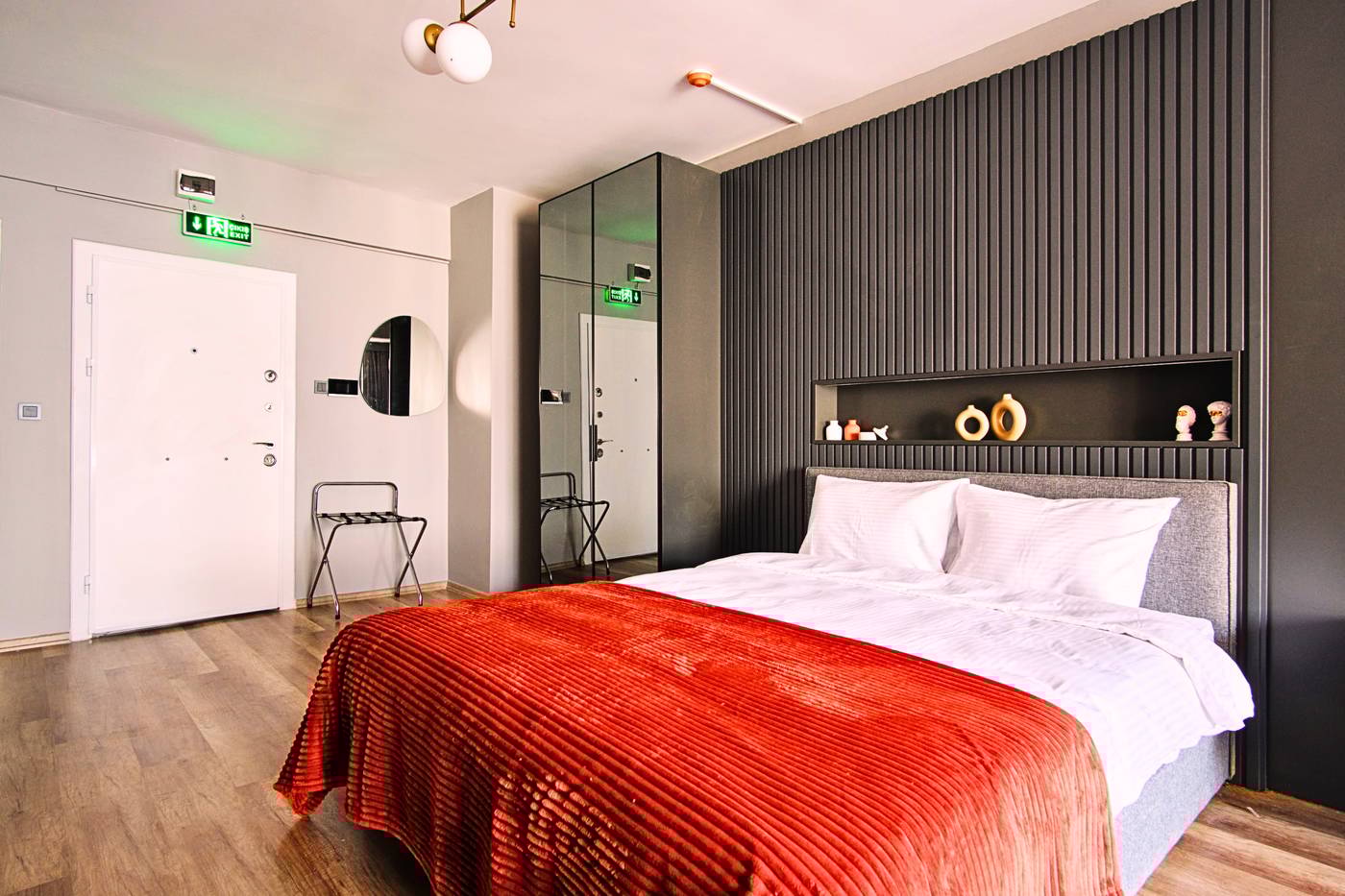 TAKS-INN-Suites-Room-16