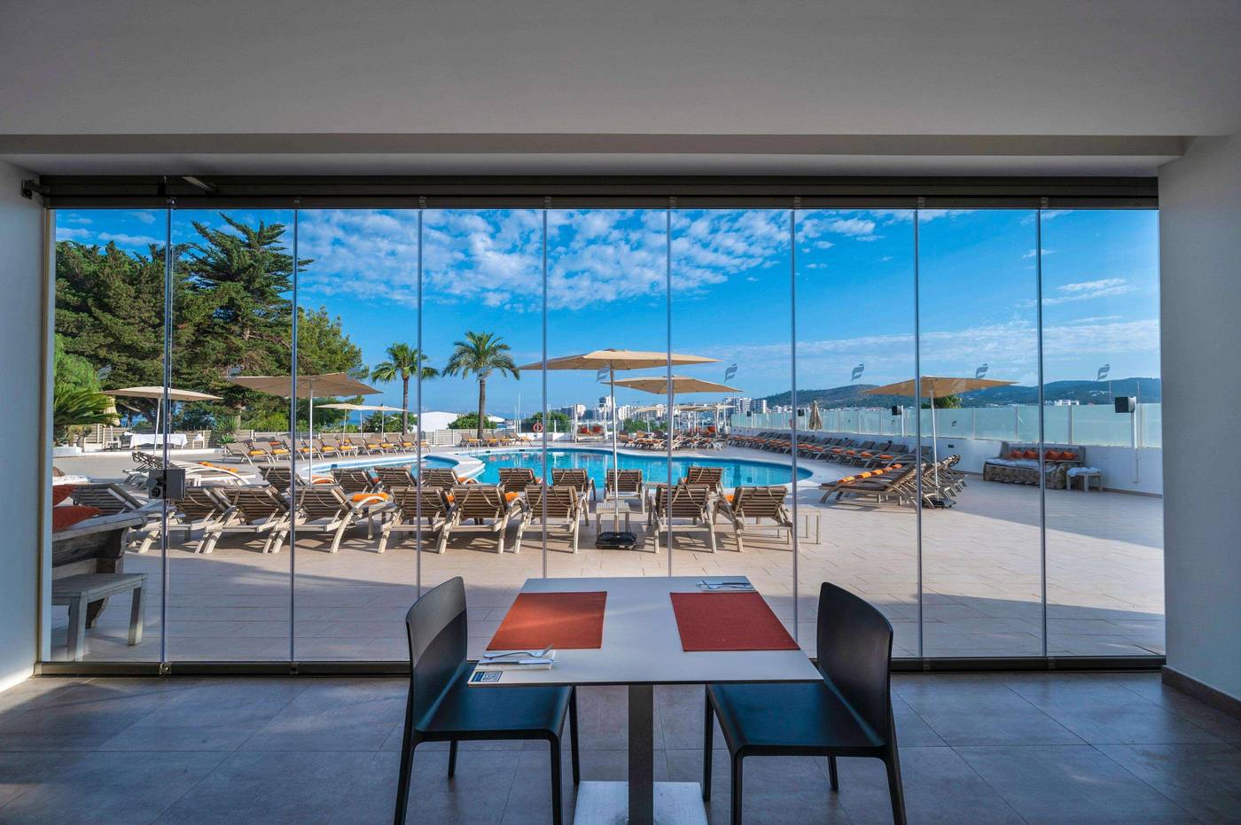 THB-Ocean-Beach-Restaurant-18