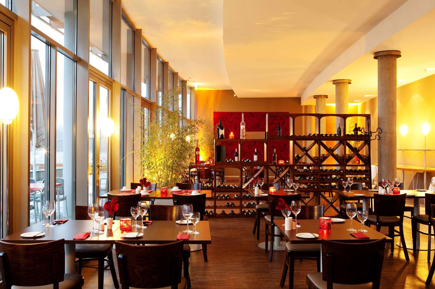 Vienna-House-By-Wyndham-Havelufer-Potsdam-Restaurant-24