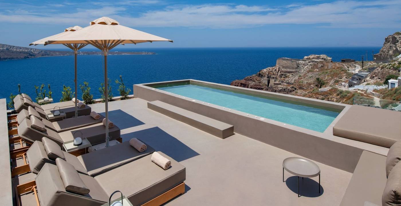 Old-Castle-Oia-Pool-55