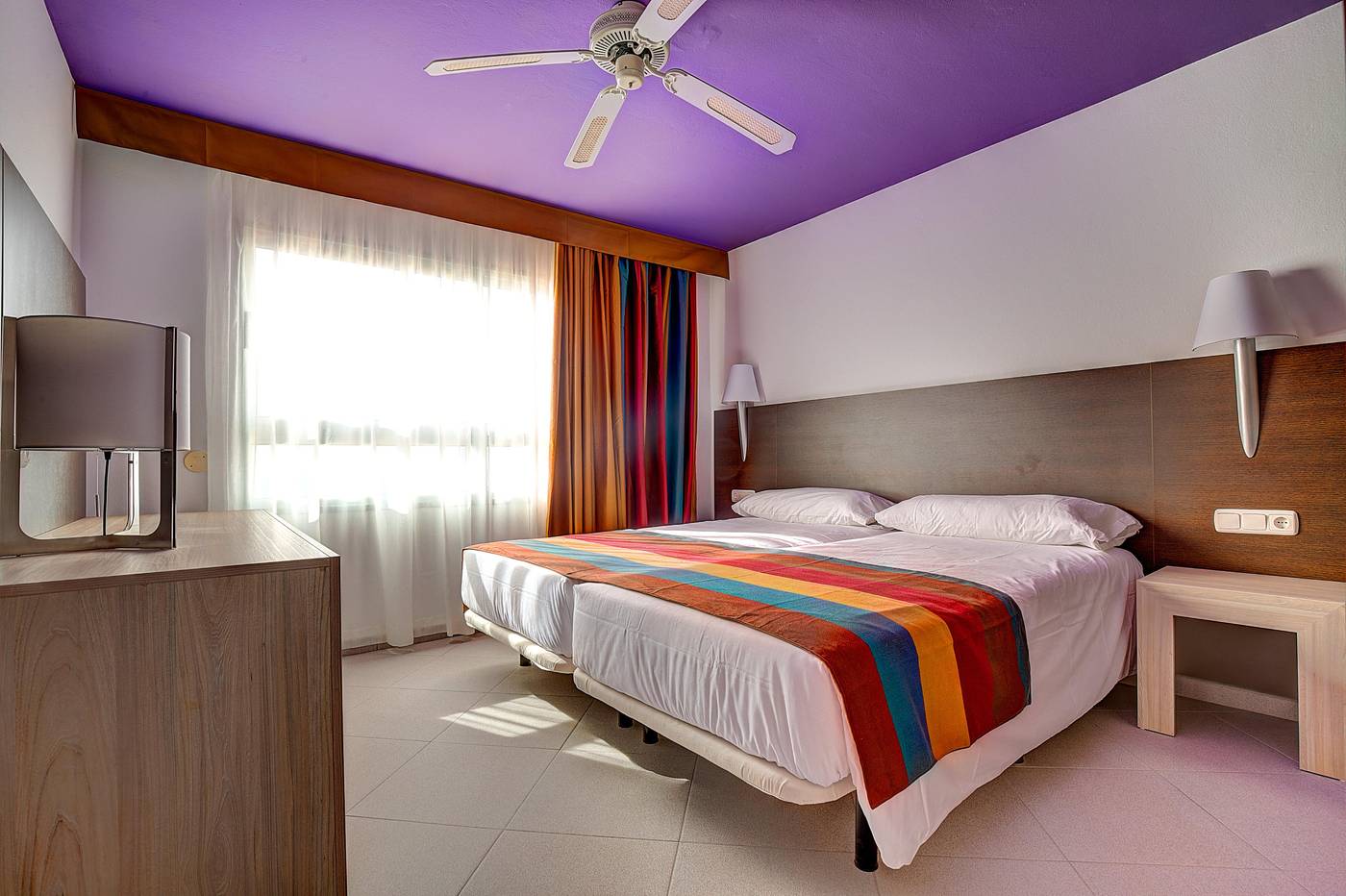 SBH-Monica-Beach-Room-14