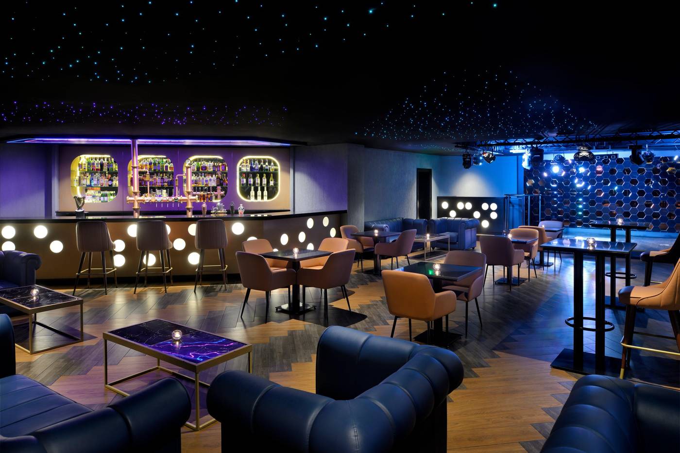 Hotel-Crowne-Plaza-Deira-Bar-81