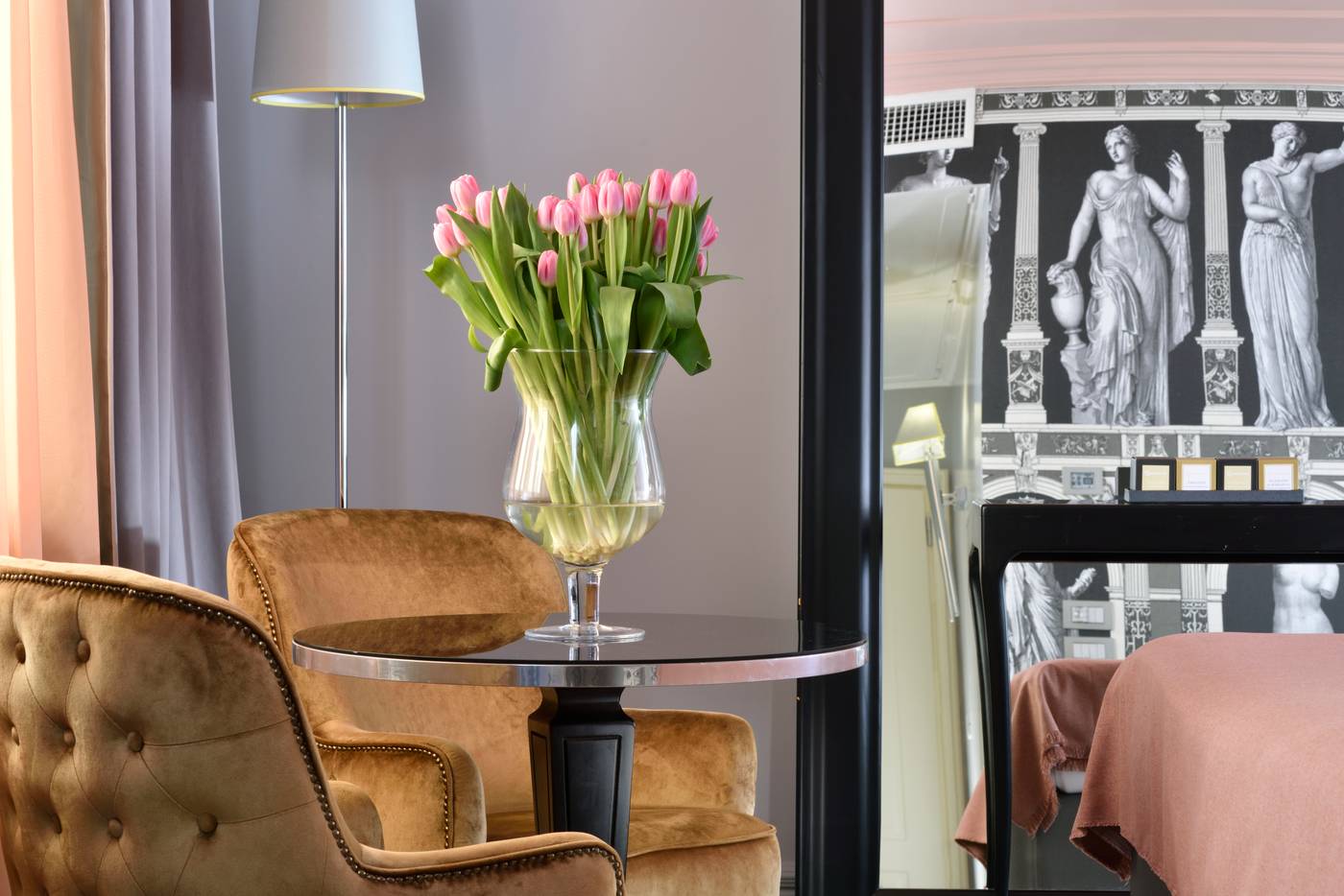 Leon-s-Place-Hotel-Room-6