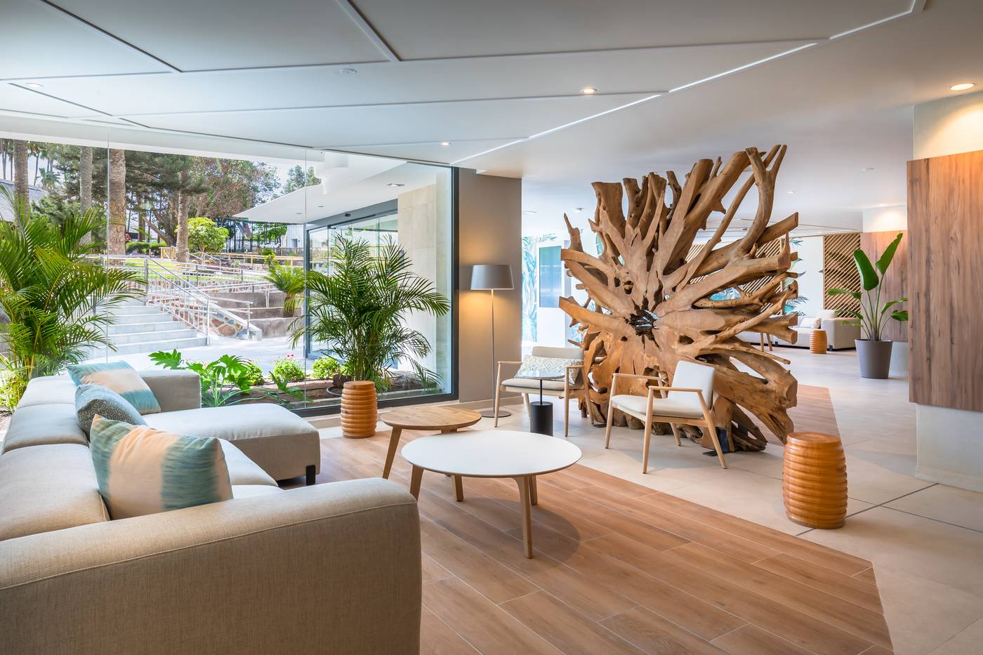 Barcelo-Margaritas-Royal-Level-Lobby-29