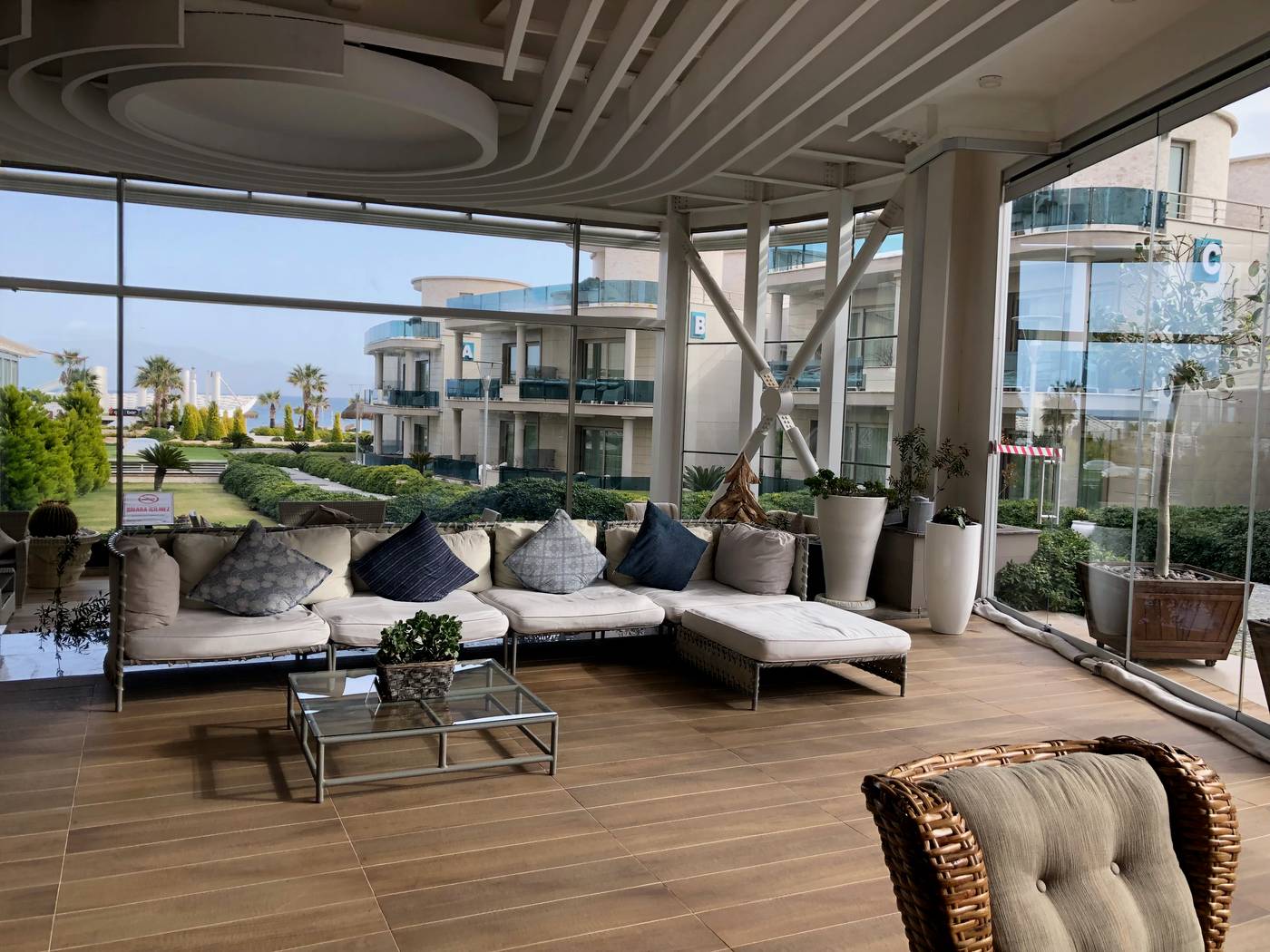 Ilica-Hotel-Spa---Thermal-Resort-Terrace-62