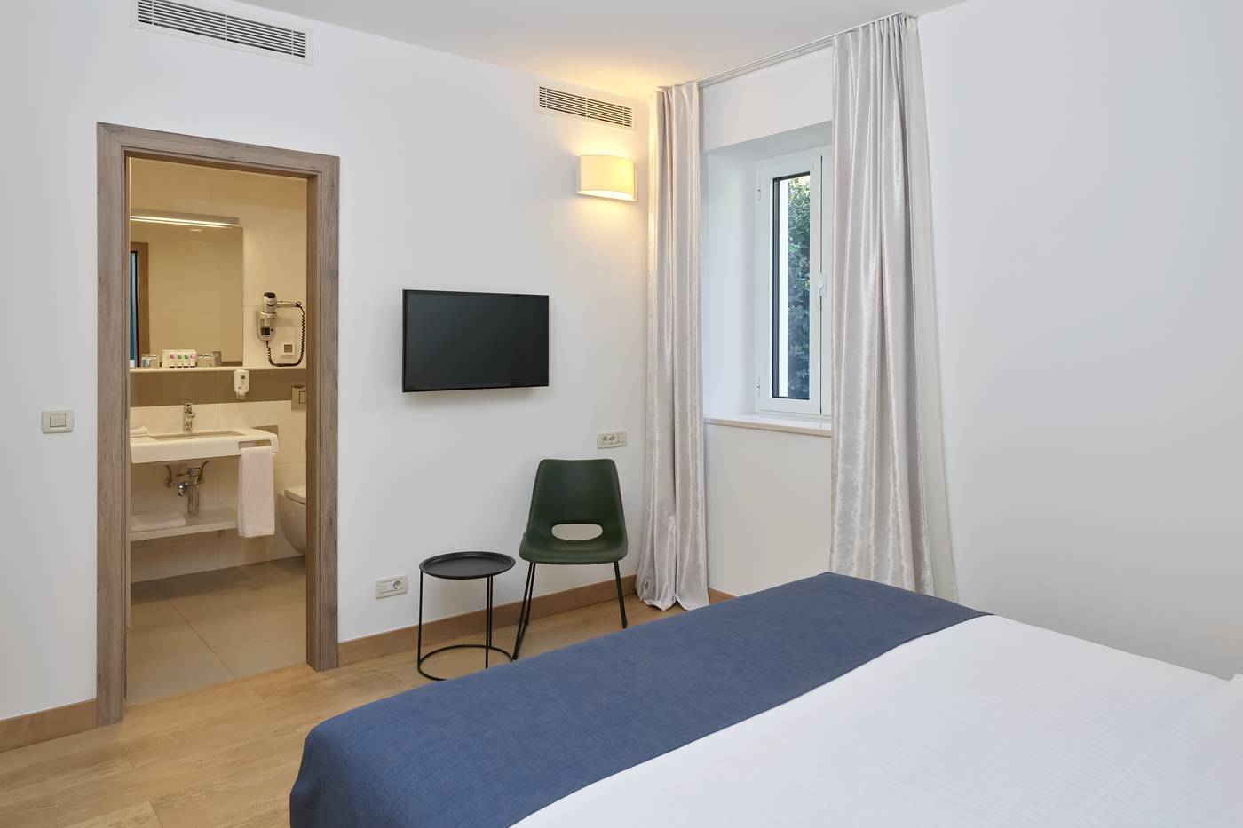 Maistra-Select-Srebreno-Villas-Room-14