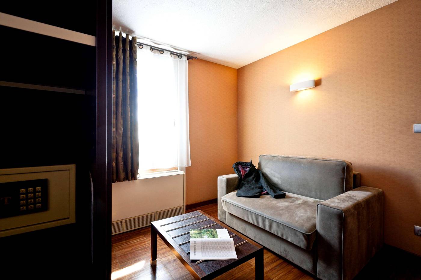 Kyriad Lyon Sud Saint Genis Laval - France - SAINT-GENIS-LAVAL - Room - 7