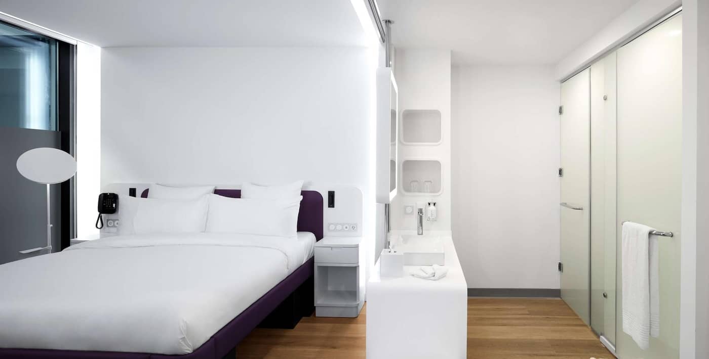 Yotelair-Istanbul-Airport-Airside--Duty-Free-Room-18