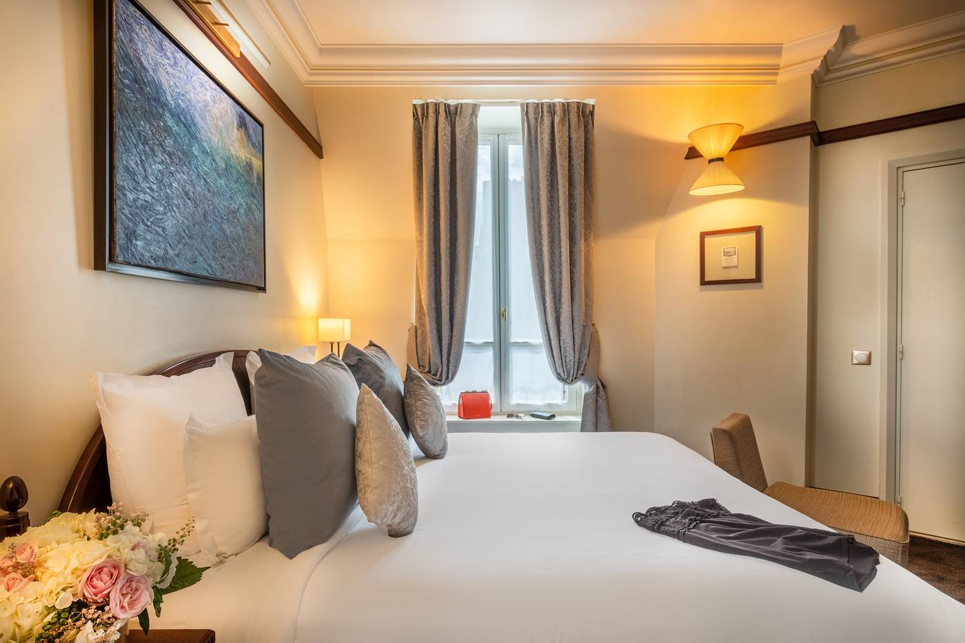 Hotel-Signature-Saint-Germain-des-Pres-Room-28