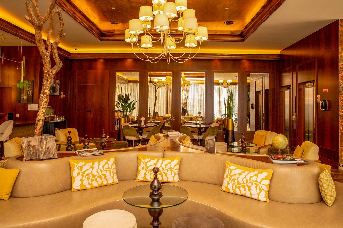 VIP-Executive-Picoas-Lobby-11