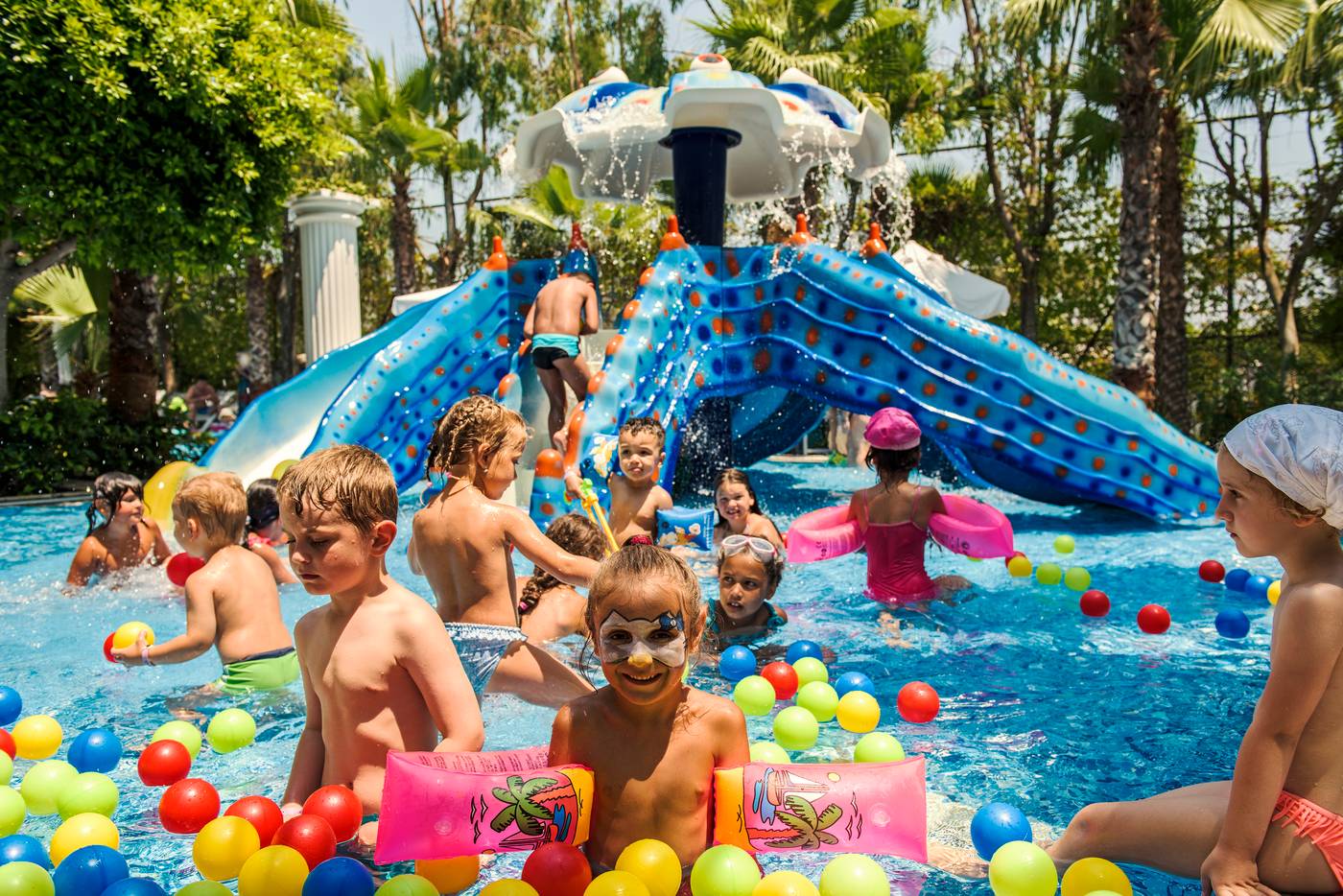 Delphin-Palace-Sports-and-Entertainment-25