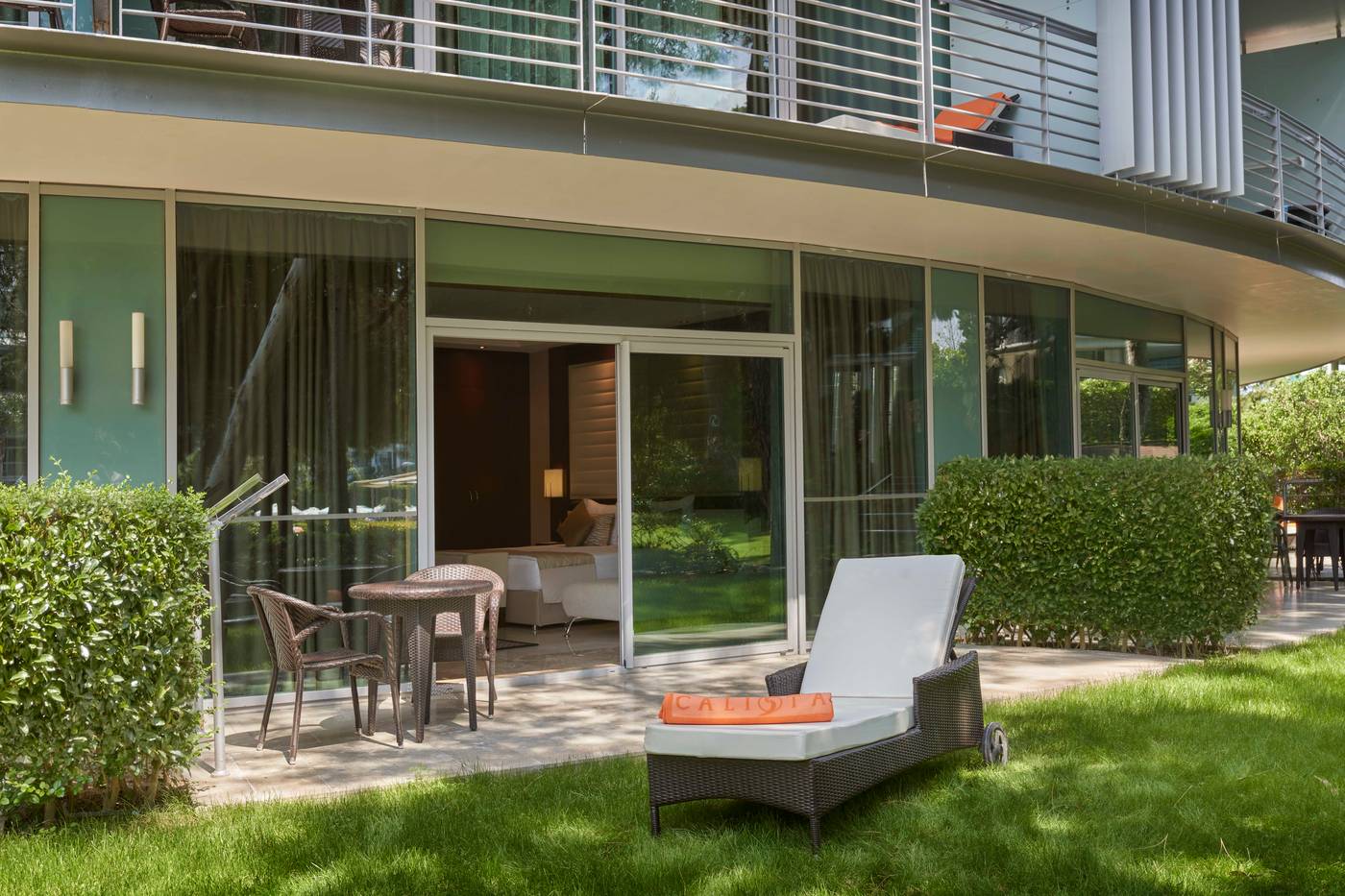 Calista-Luxury-Resort-Room-12