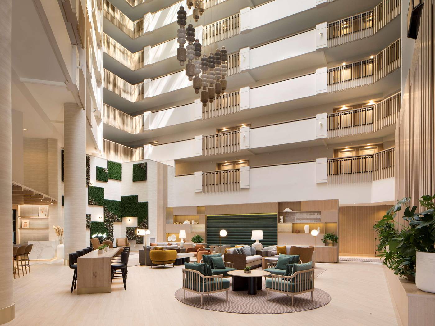Hilton-Santa-Monica-Hotel---Suites-Lobby-4