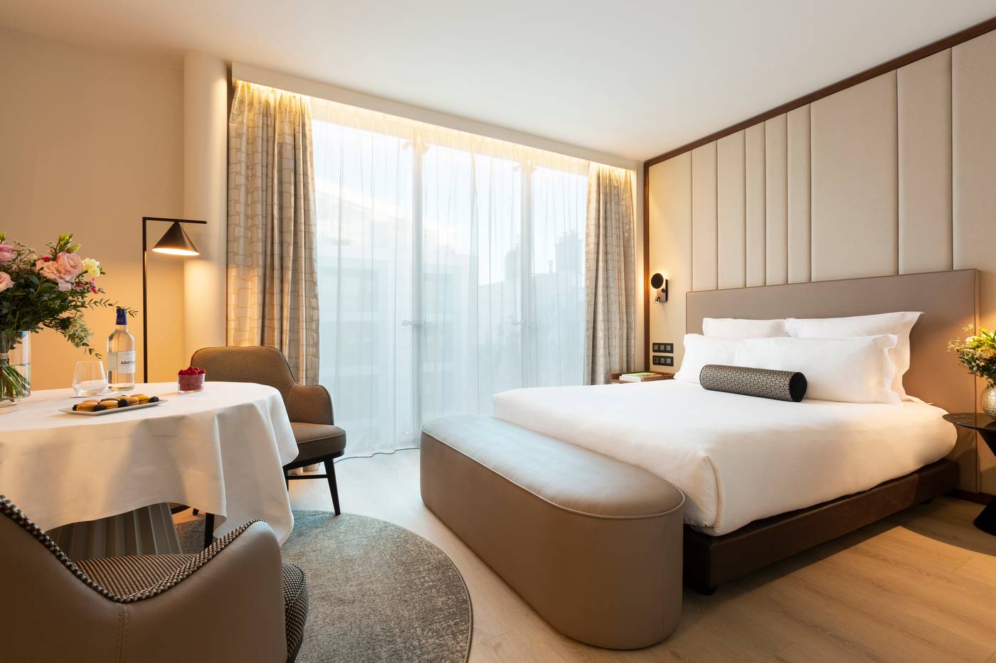 La-Clef-Tour-Eiffel-Paris-by-The-Crest-Collection-Room-21