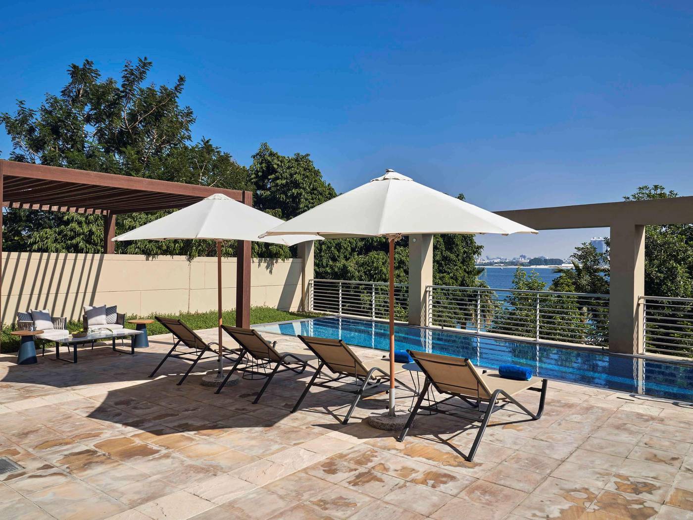 Rixos-The-Palm-Hotel-and-Suites-Room-13