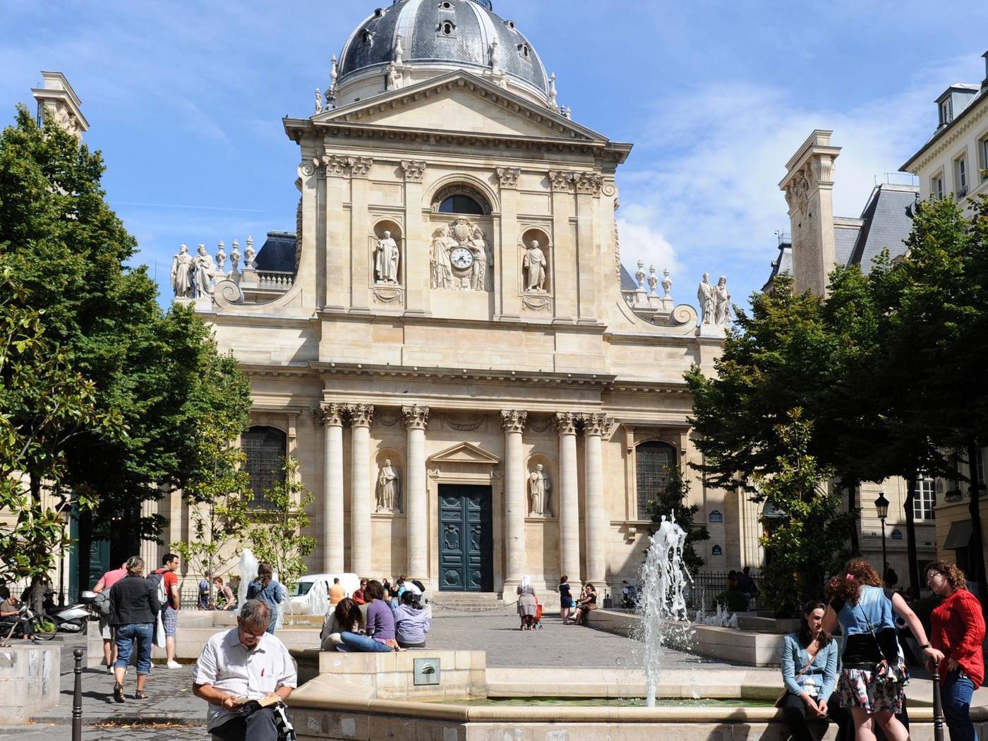 Central-Saint-Germain-Sports-and-Entertainment-30