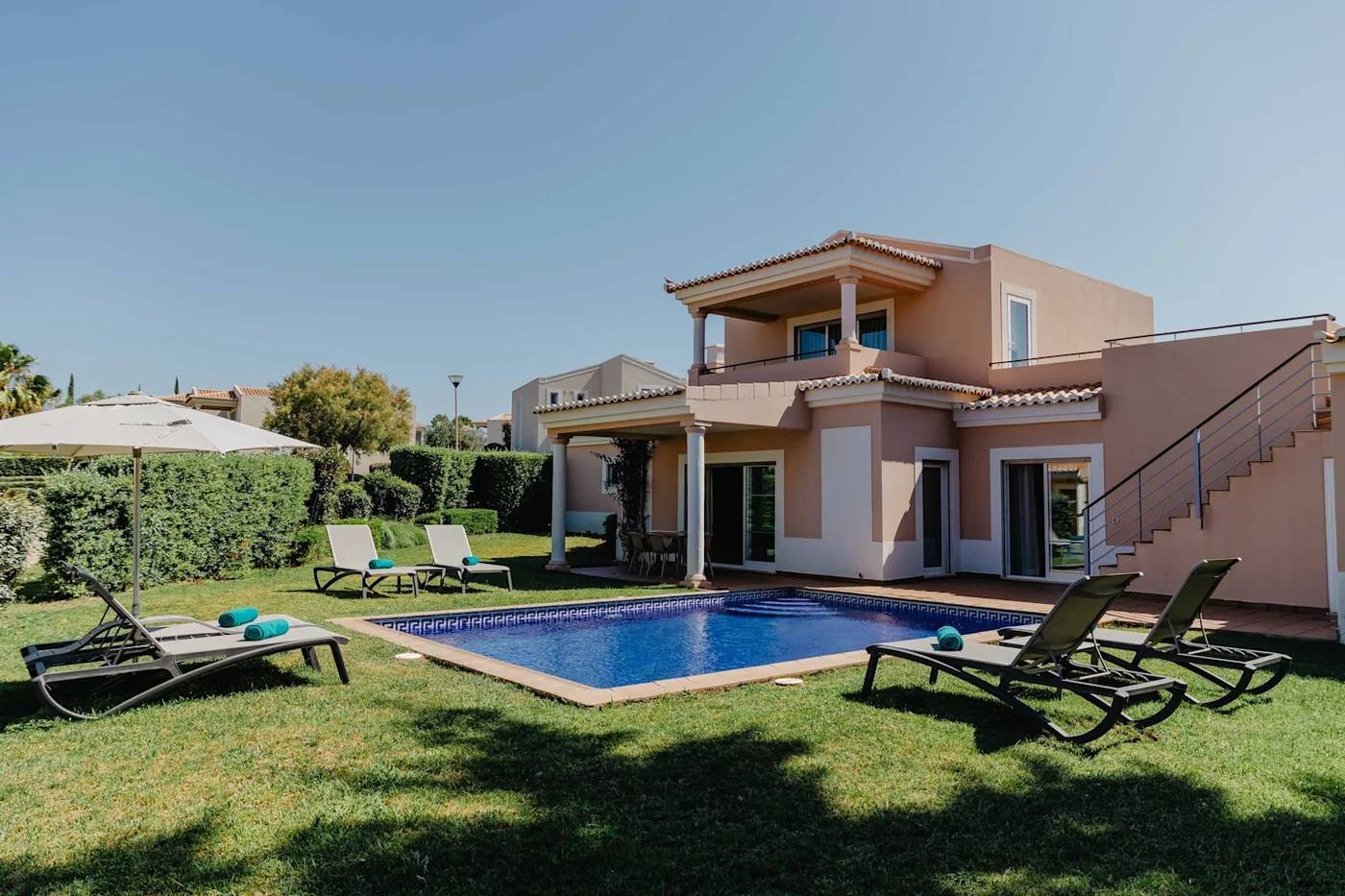 Vale-da-Lapa-Village-Resort-Room-12