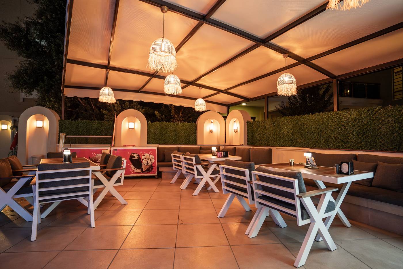 Club-Karakas-Restaurant-32