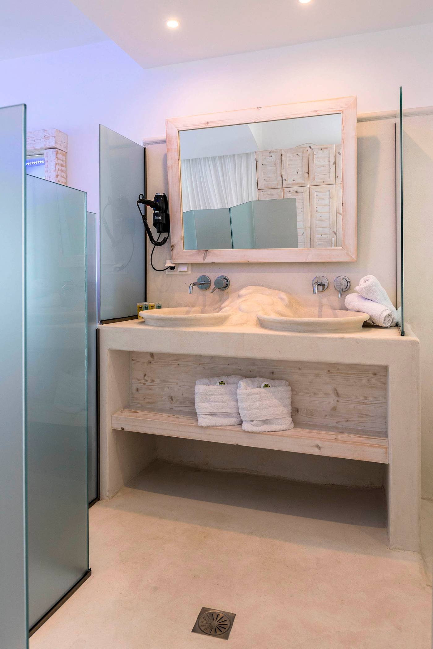 Kouros-Home---Adults-Only--16---Room-52