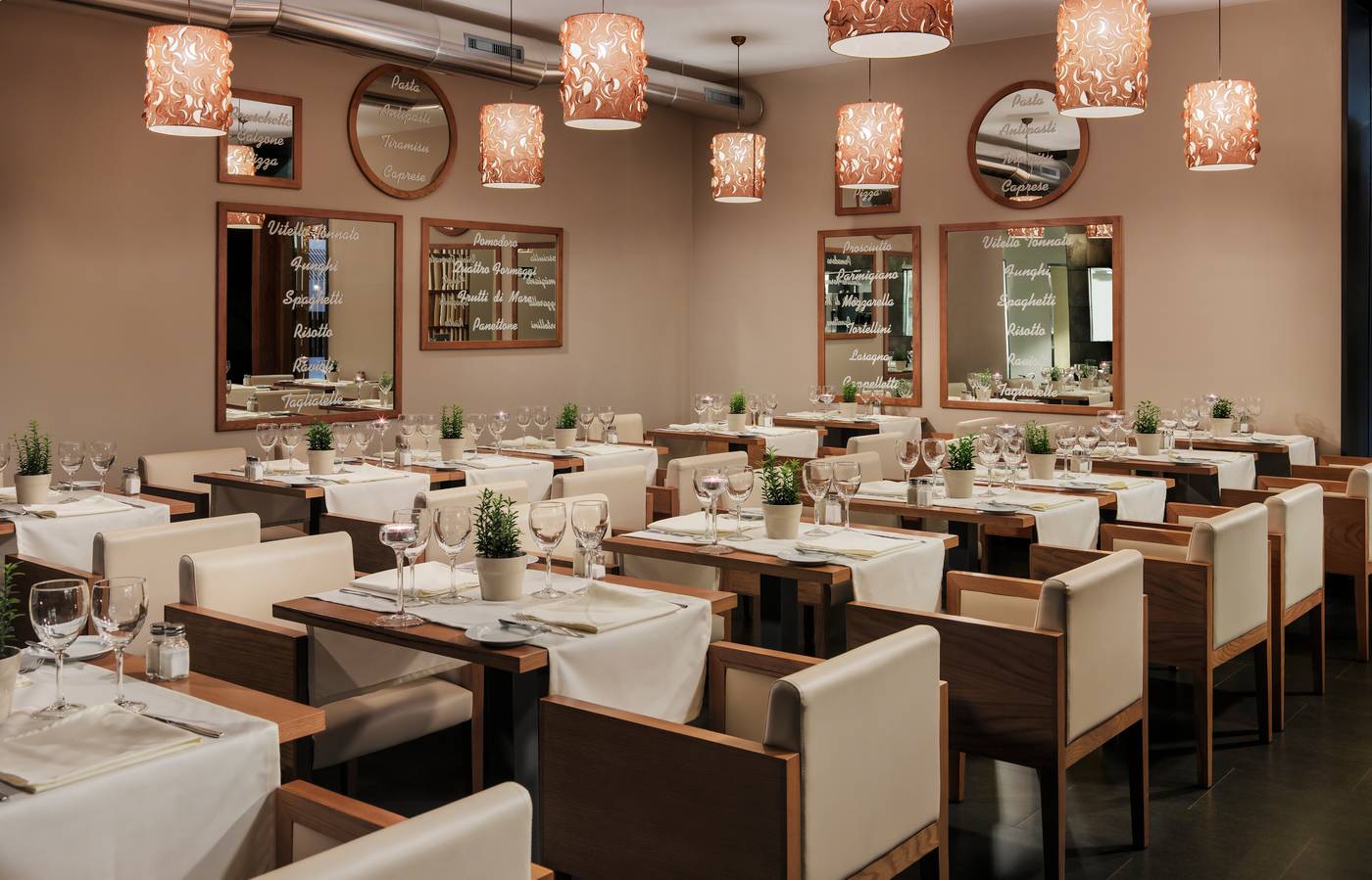 H10-Las-Palmeras-Restaurant-39