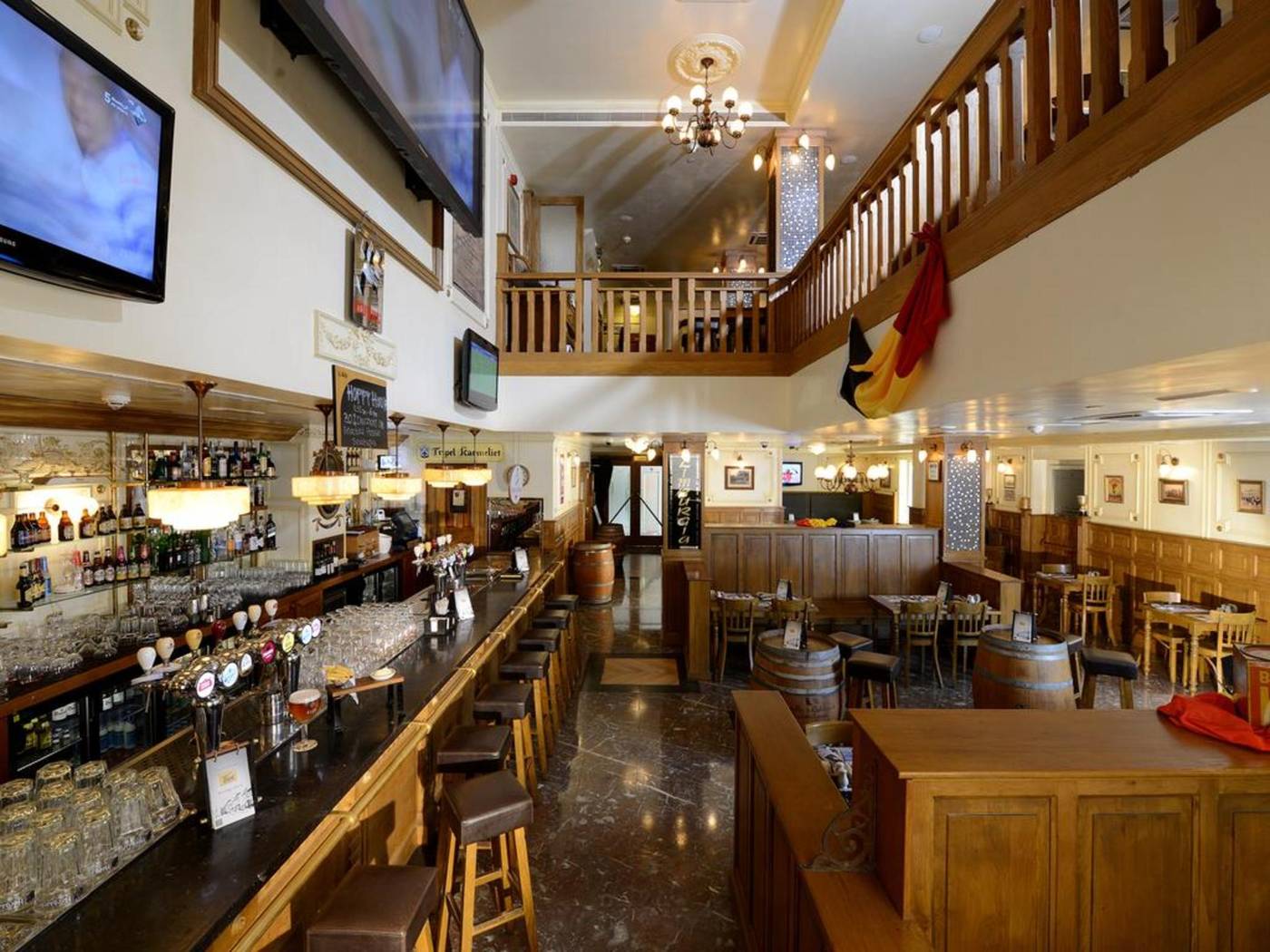 Grand-Millenium-Hotel-Bar-19