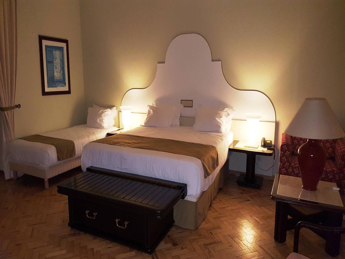 Hotel-De-Moura-Room-21