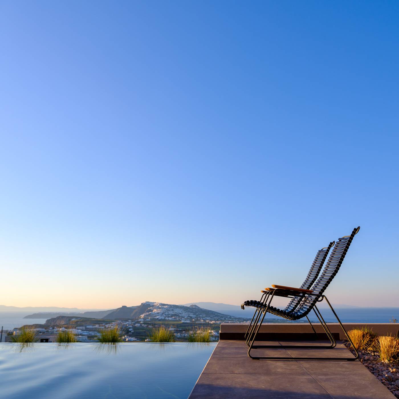 Apikia-Santorini-Room-100