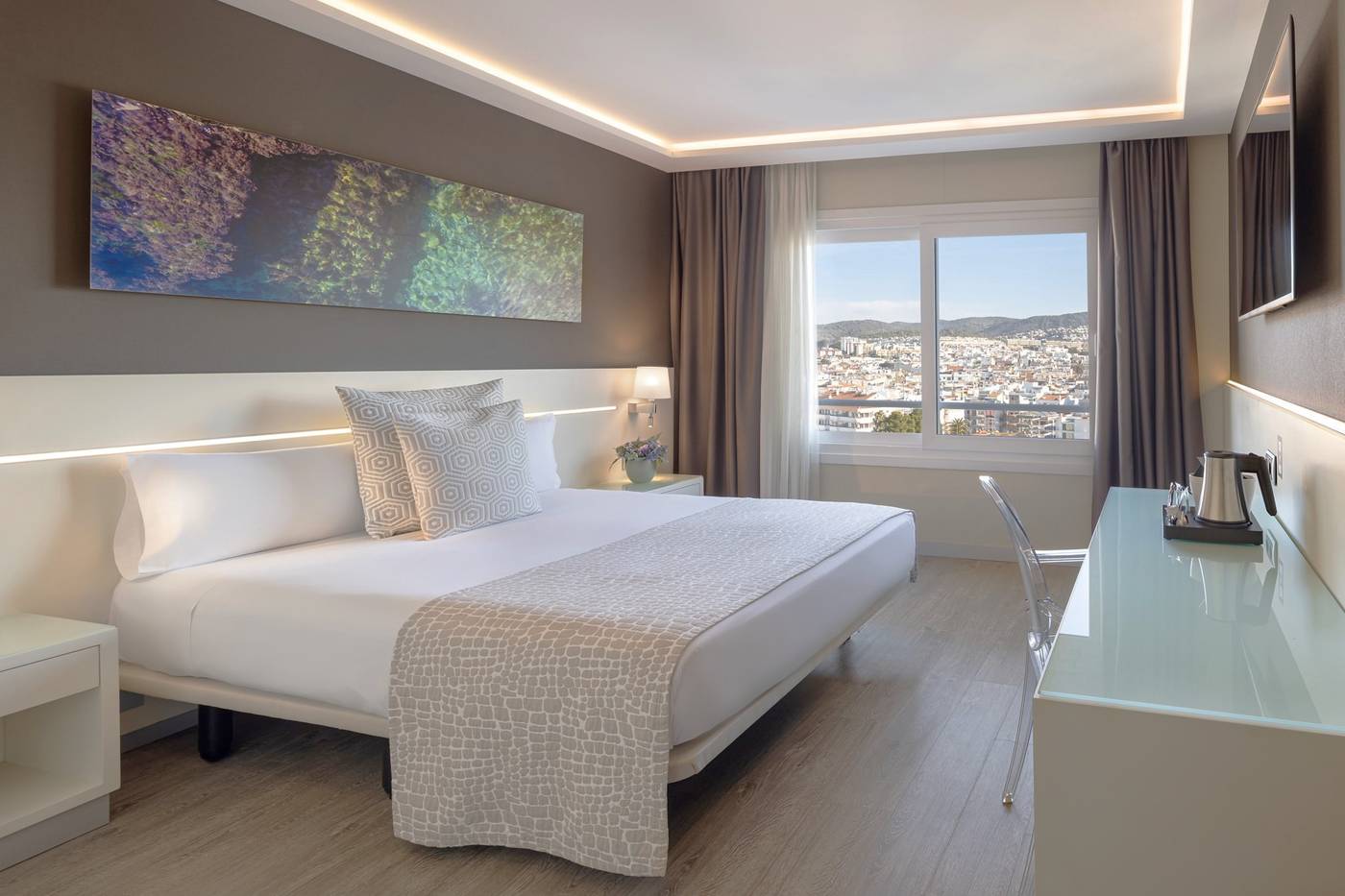 Calipolis-Hotel-Room-37