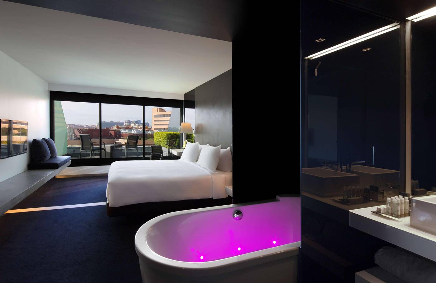 Doubletree-by-Hilton-Lisbon---Fontana-Park-Room-31