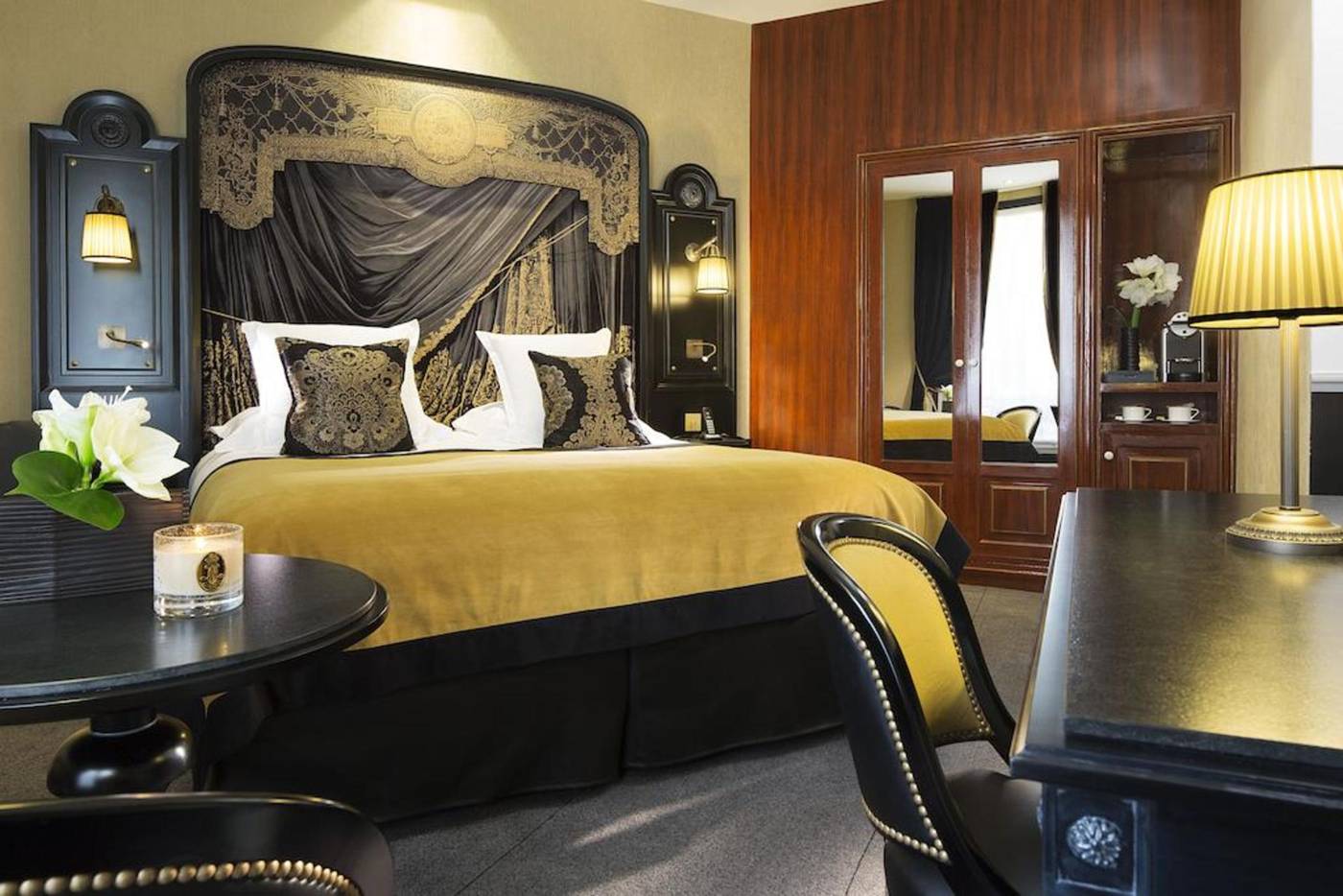 Hotel-Le-Belmont-Paris-Room-8