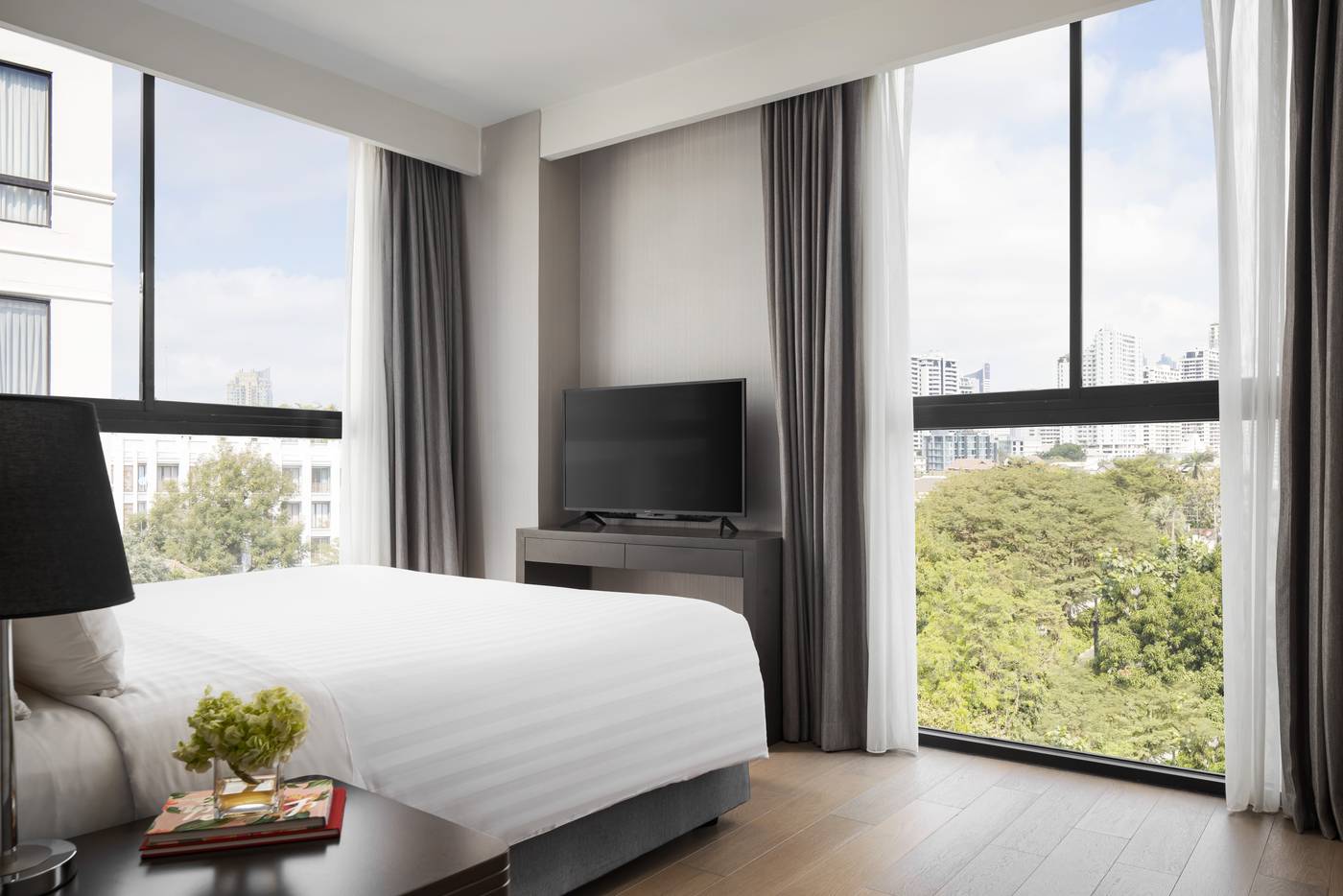 Walton-Suites-Sukhumvit-Room-19