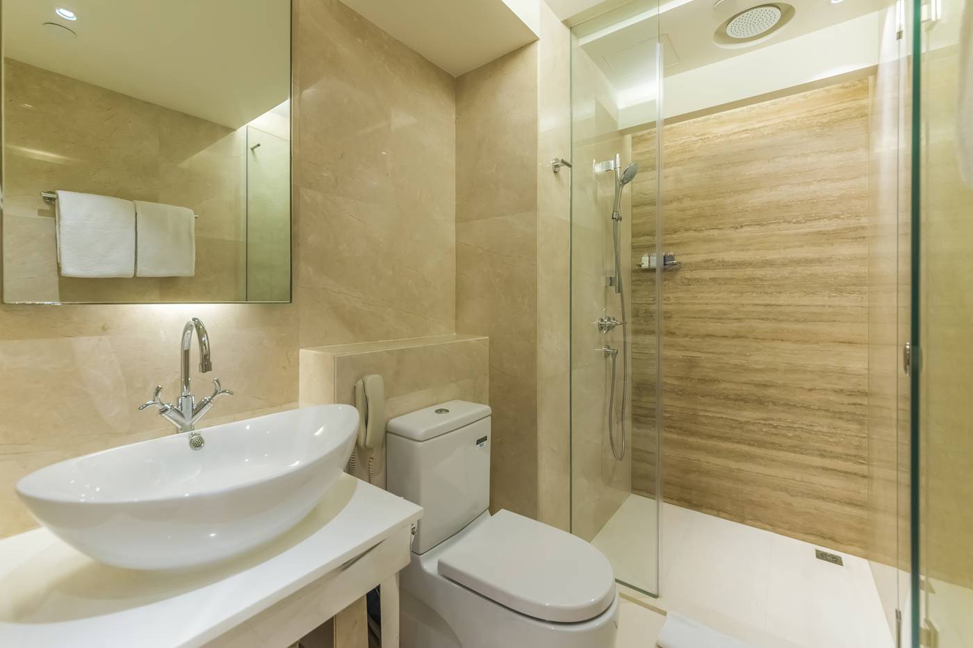 Hotel-Pravo-Hong-Kong-Room-25