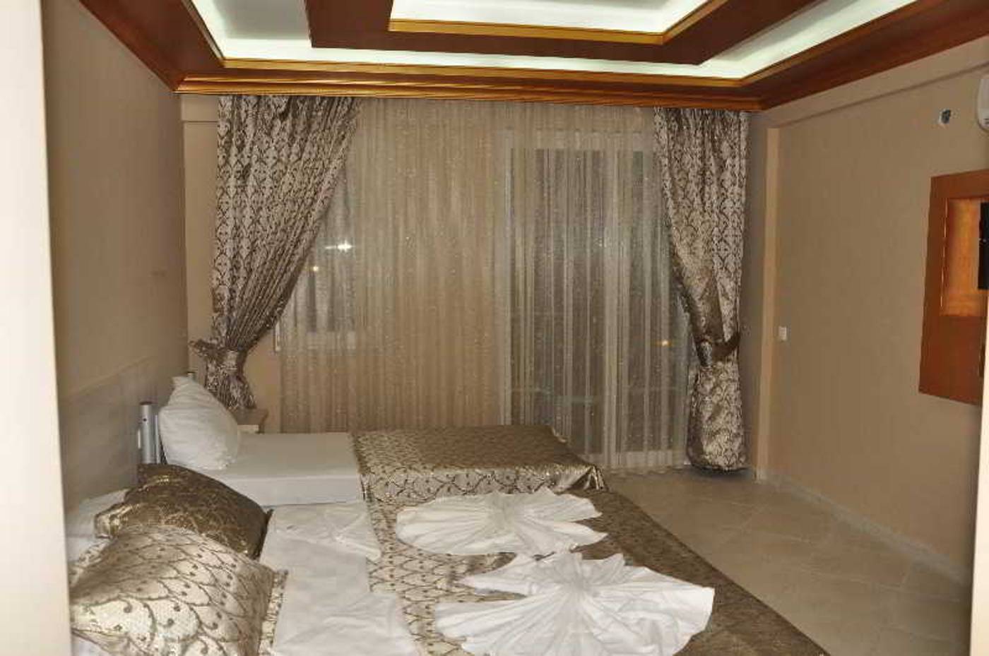 Flora-Palm-Resort-Room-18