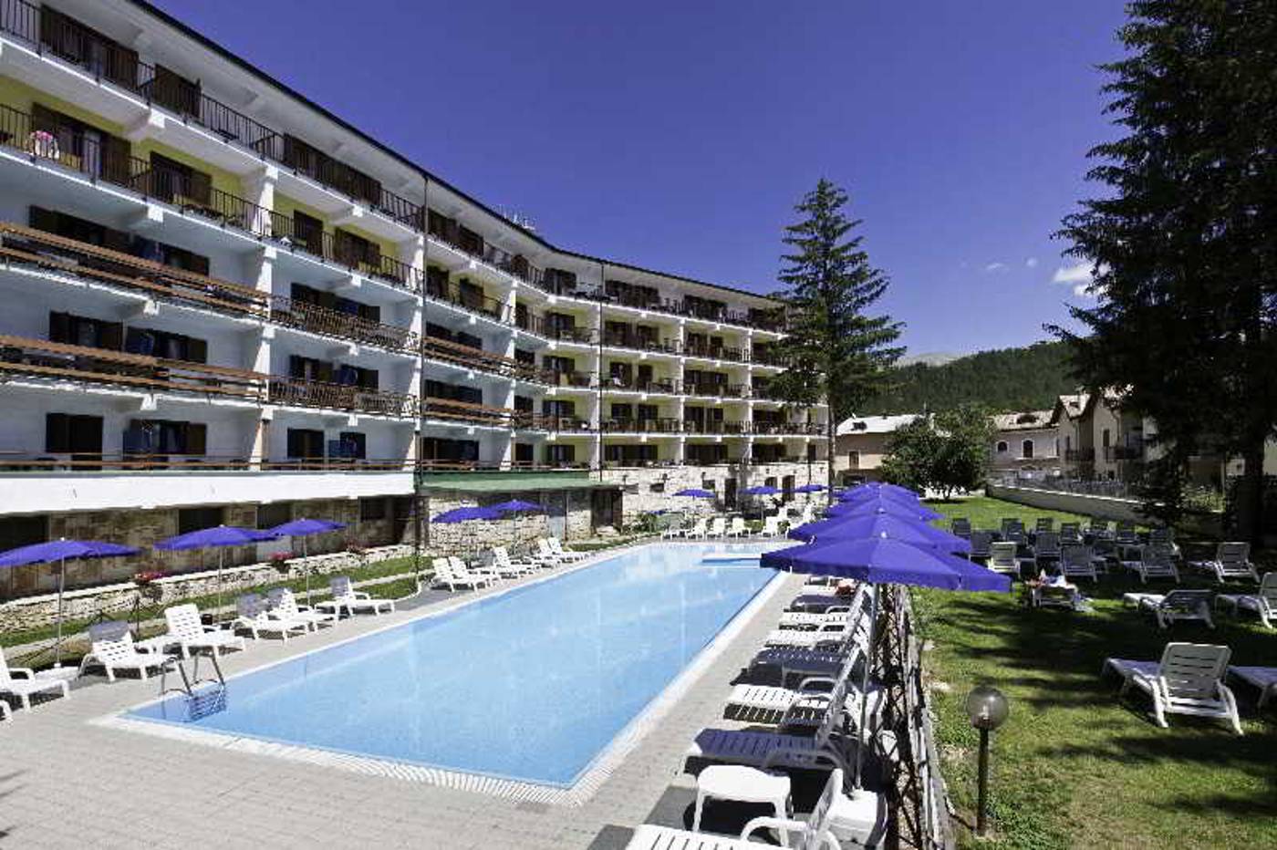 Grand Hotel del Parco-Italy-PESCASSEROLI-Pool-6