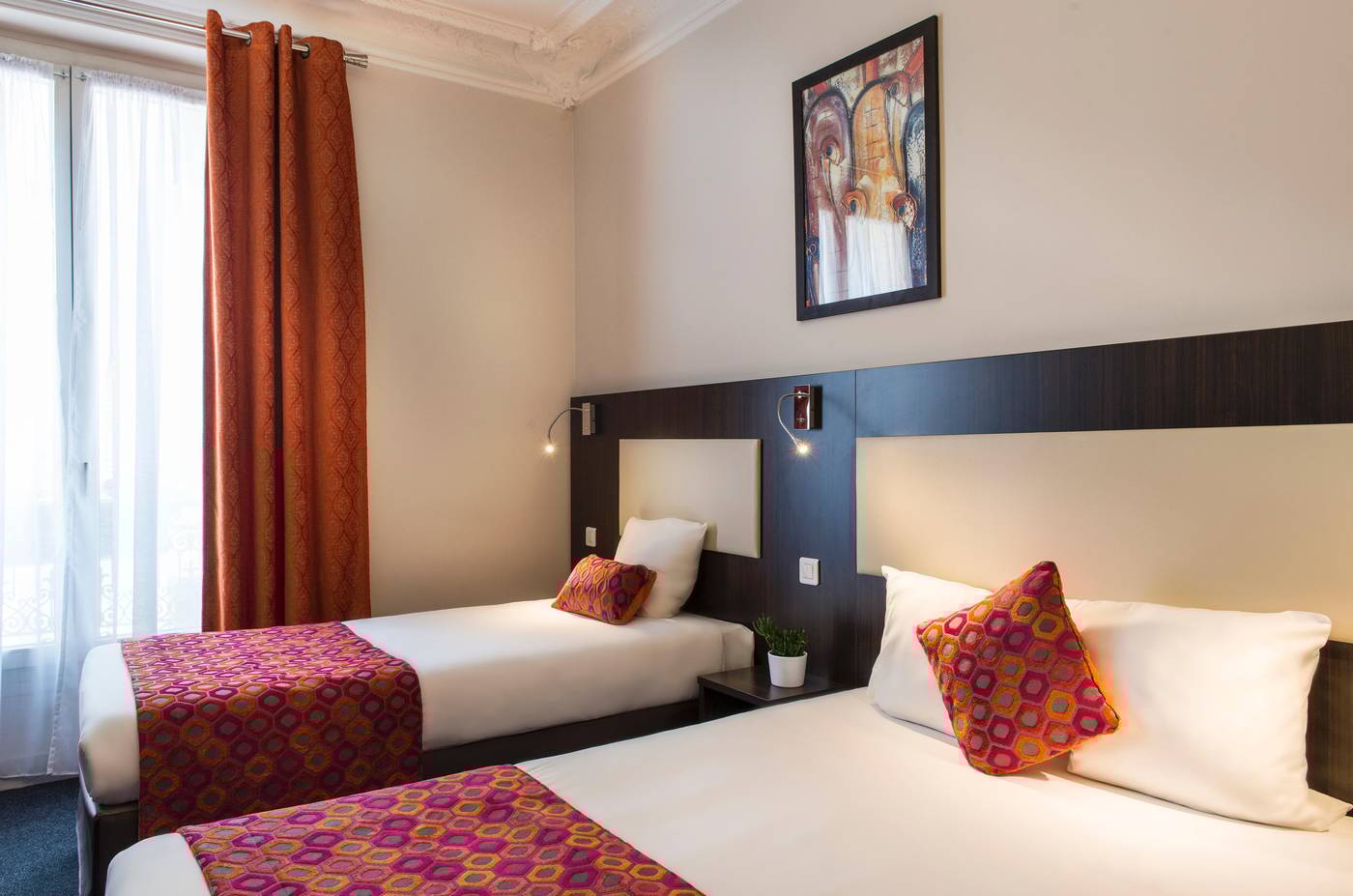 Corona-Rodier-Room-6