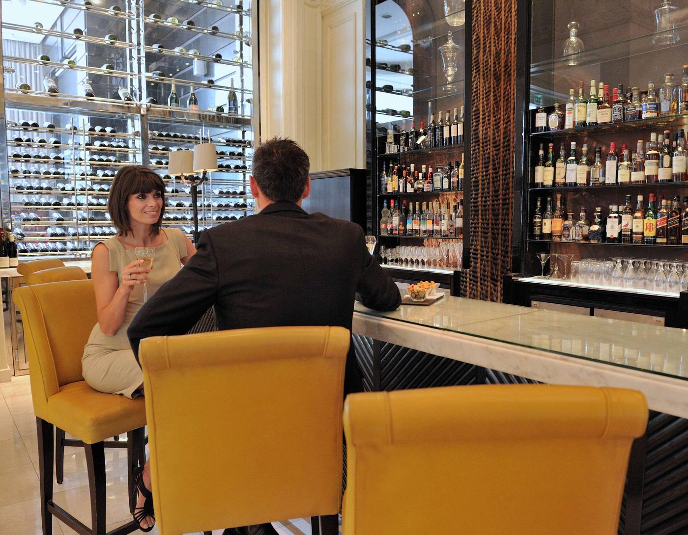 Waldorf-Astoria-Versailles---Trianon-Palace-Bar-20